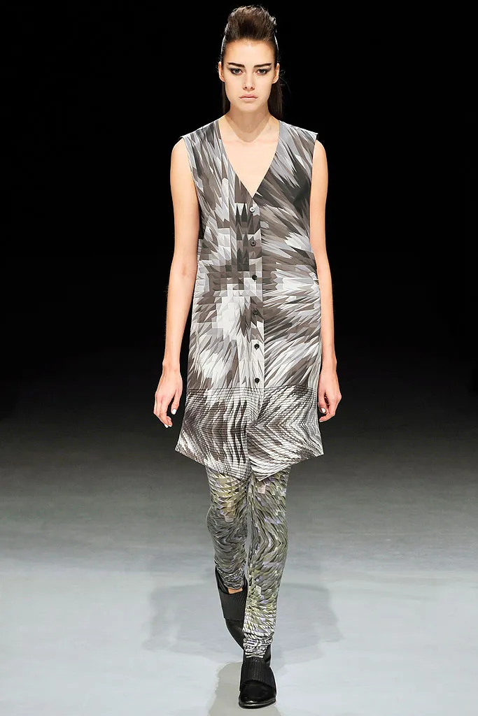 Look 25