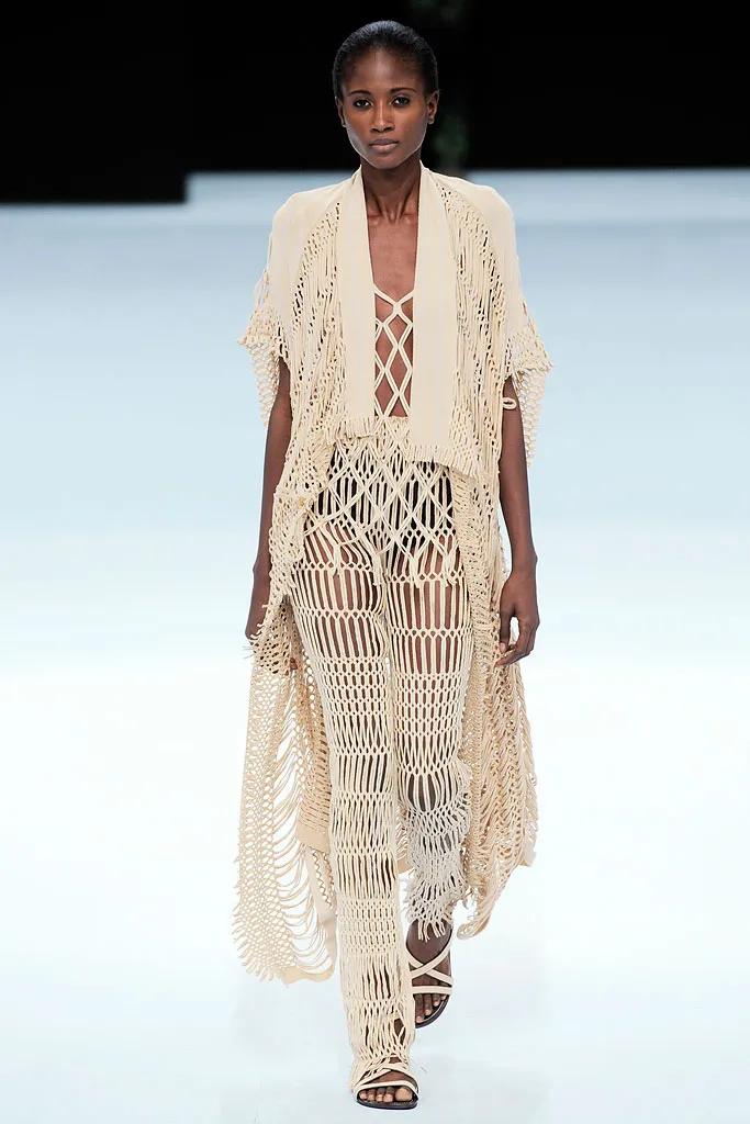 Look 10