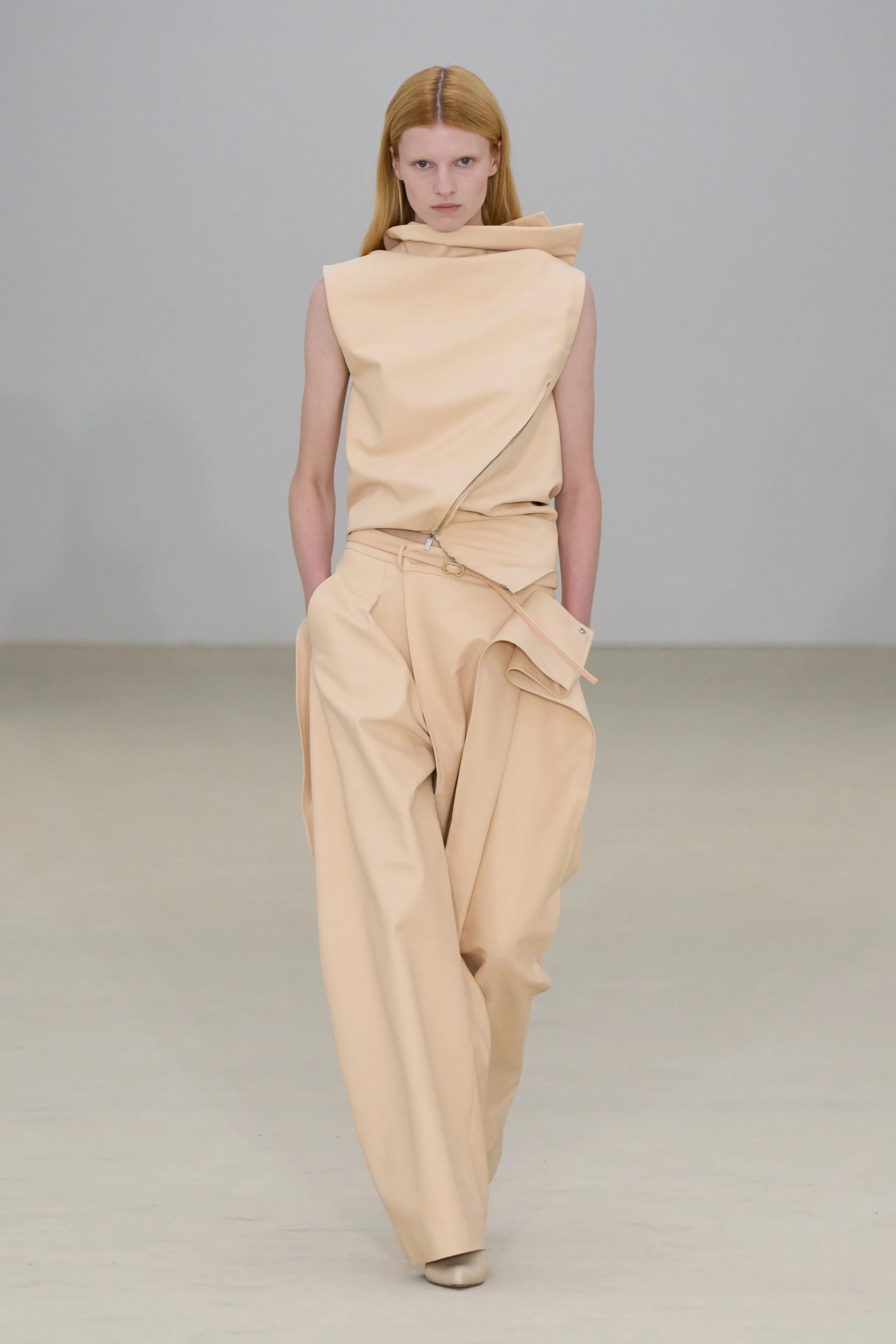 Look 16