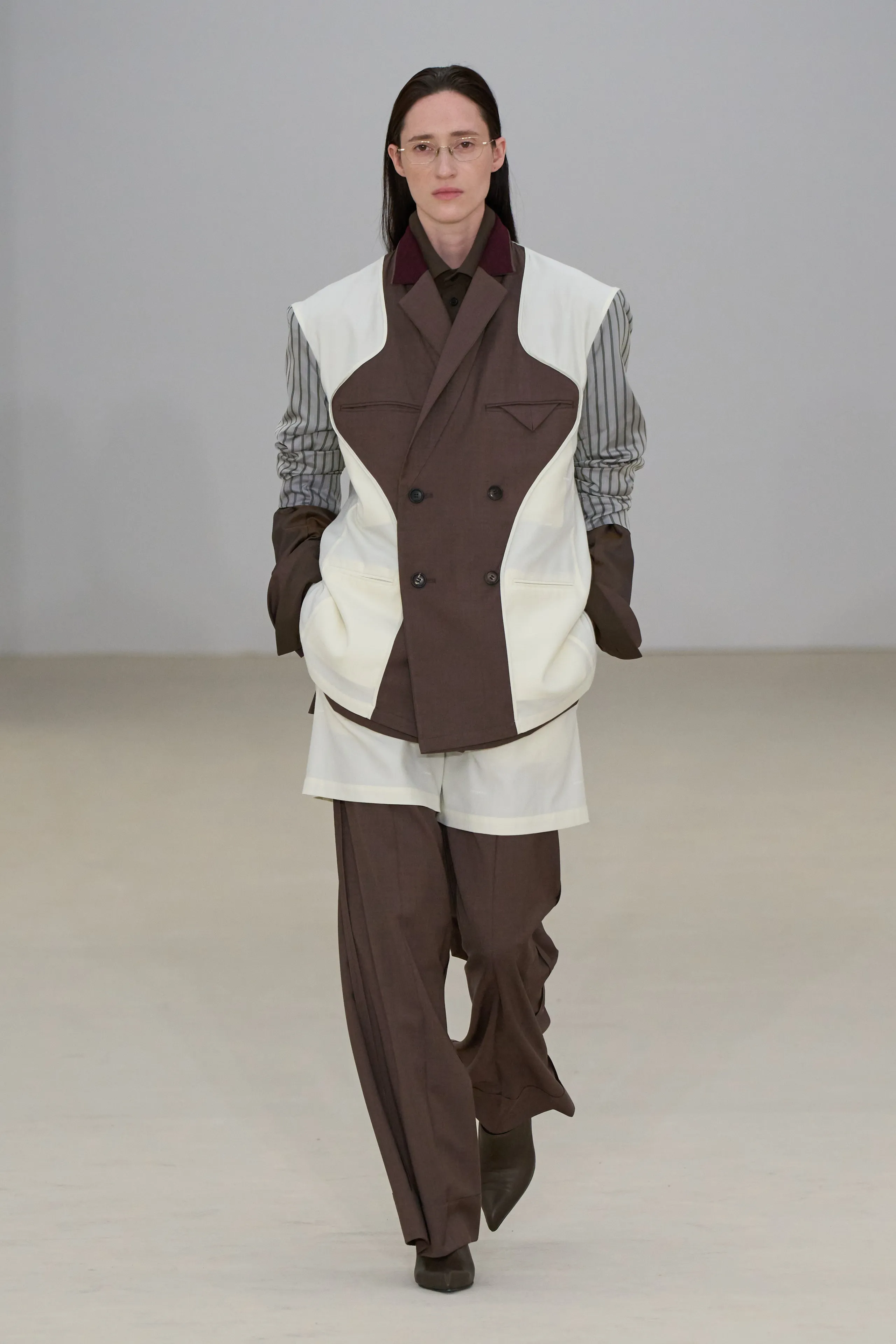 Look 25
