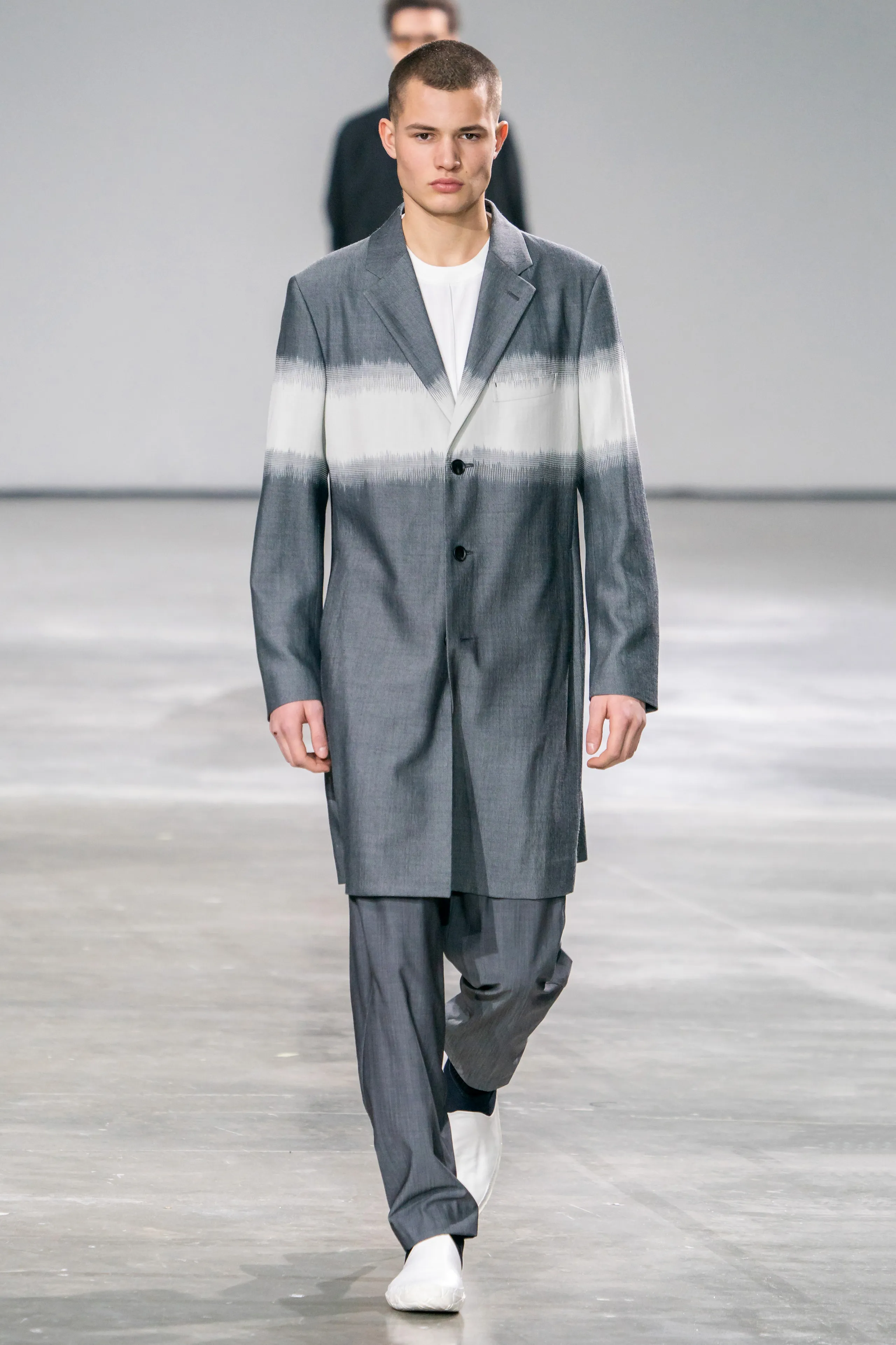 Look 04
