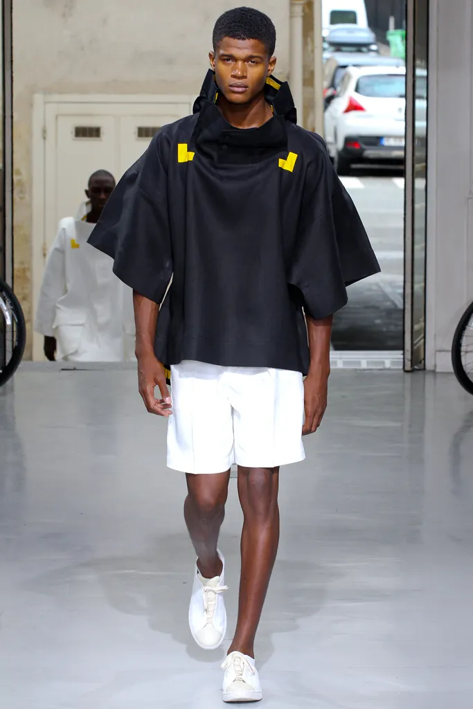 Look 10