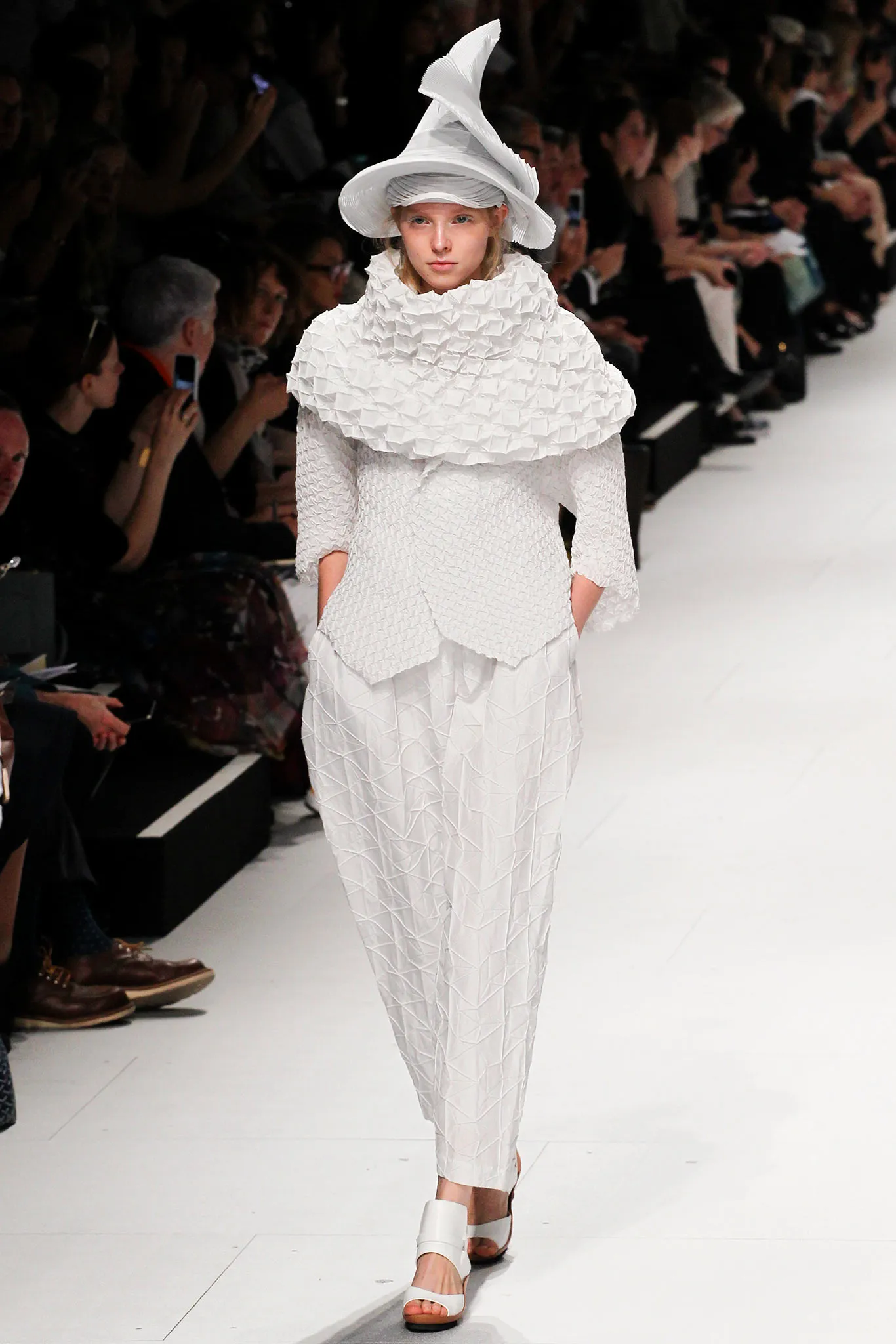 Look 03