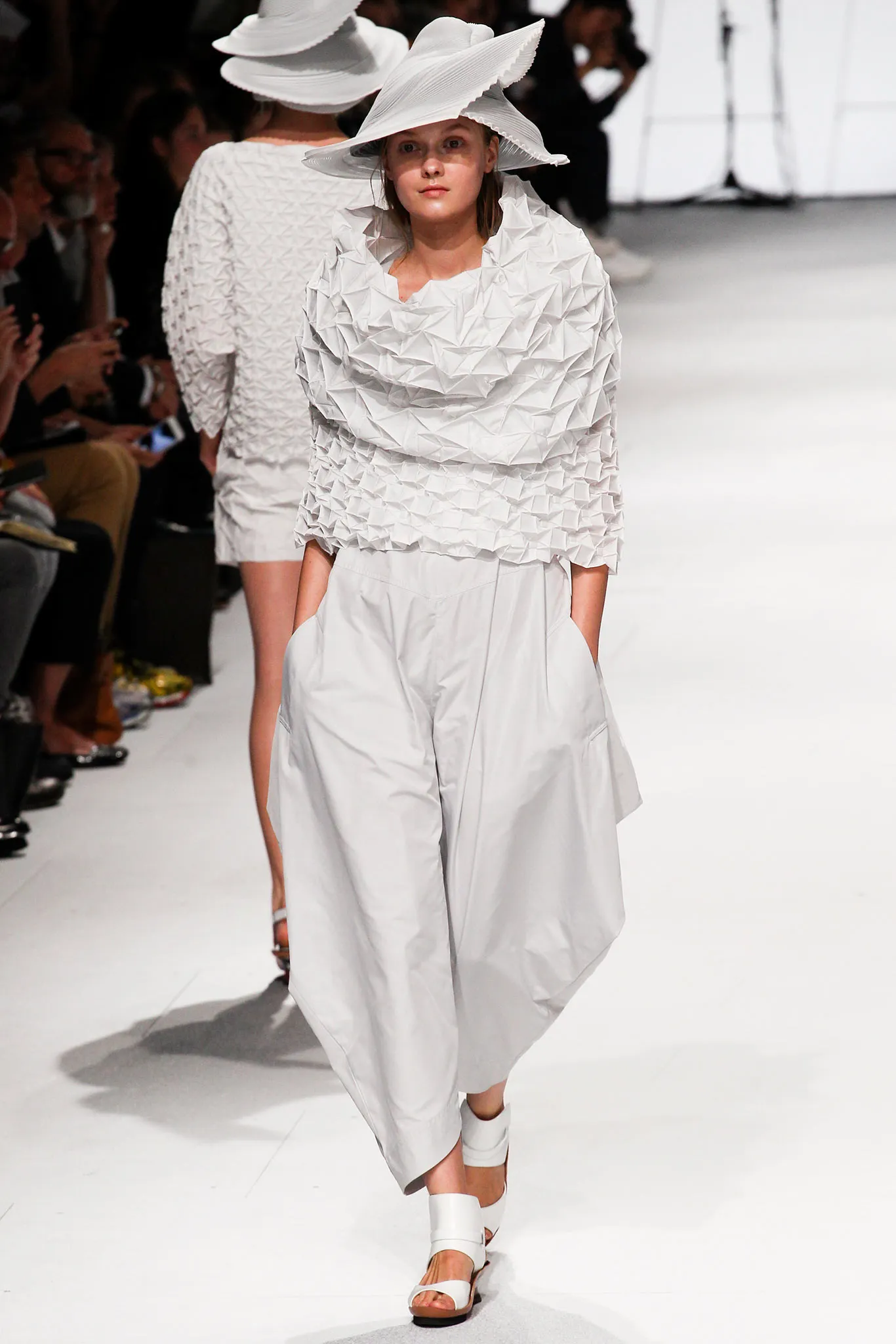 Look 05