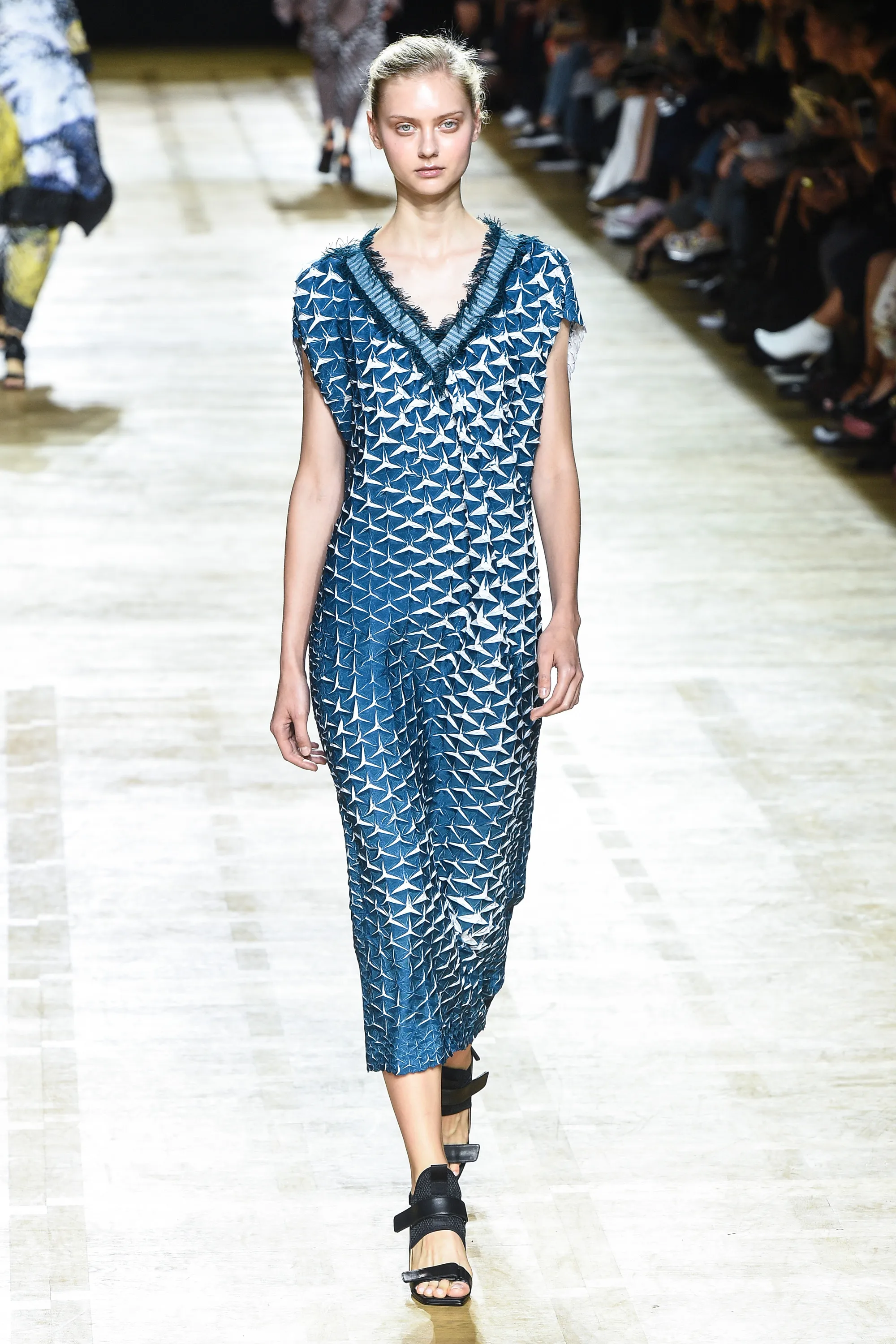 Look 06