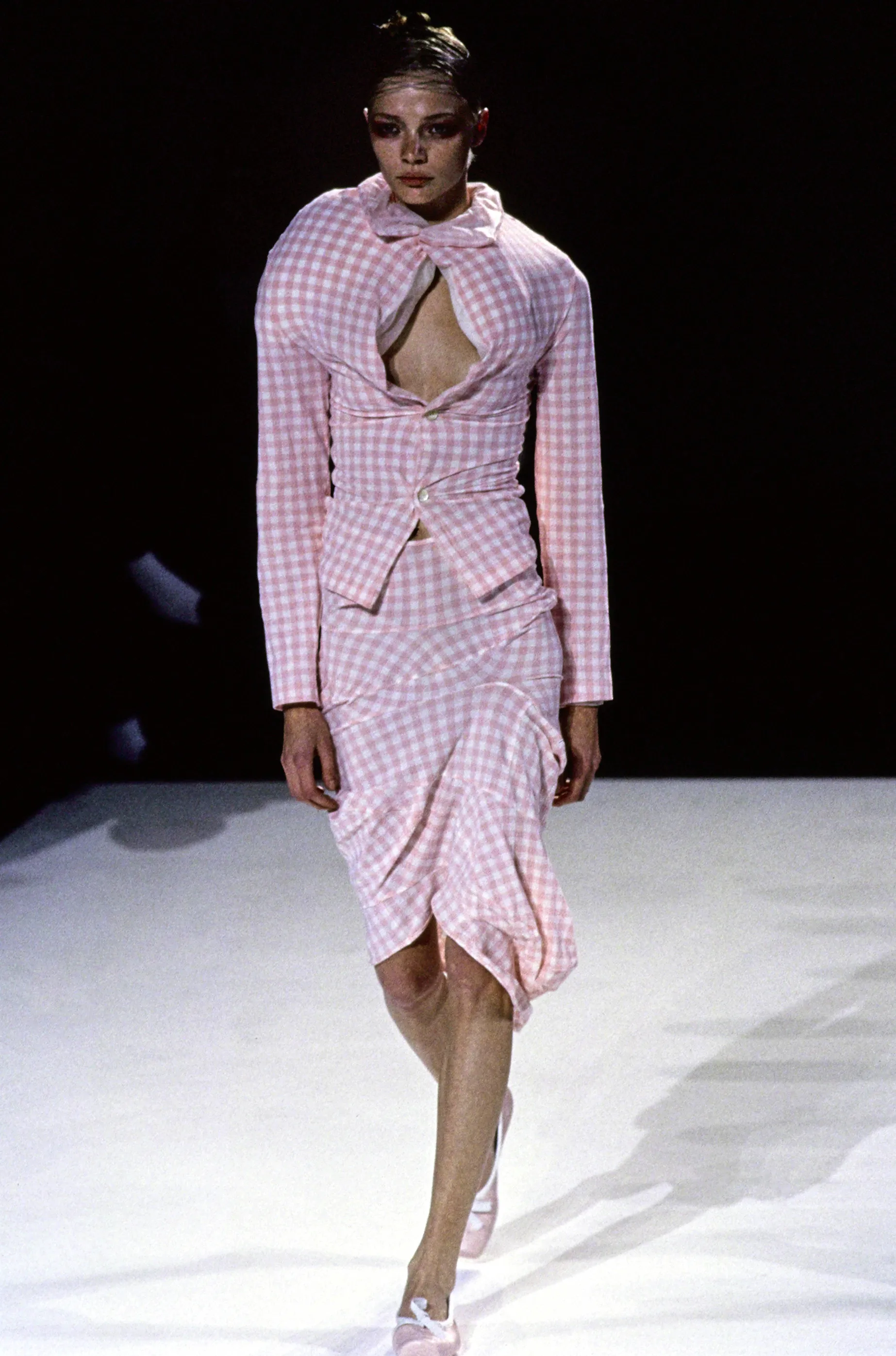 川久保玲 Comme des Garçons · Look 02