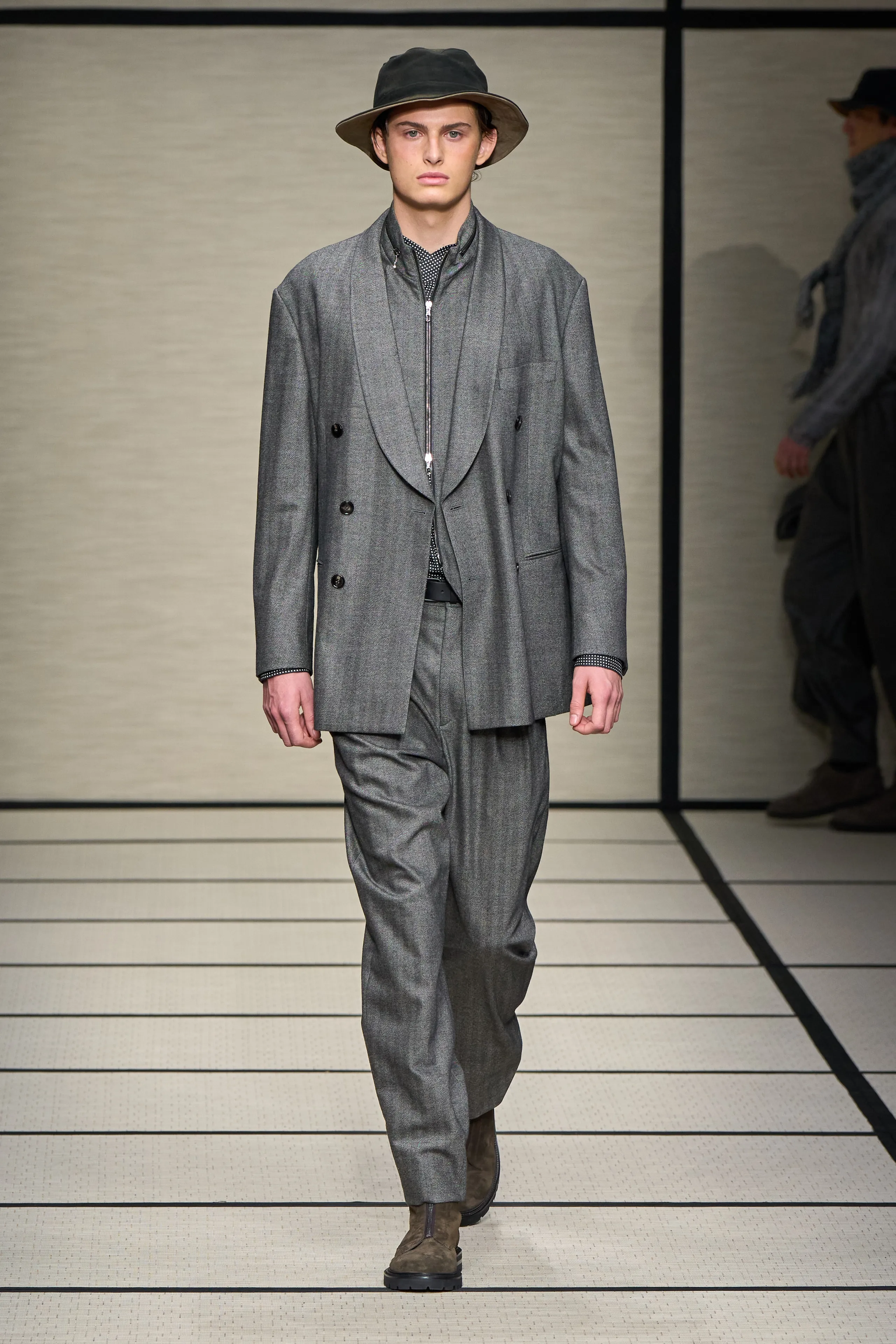 Look 03