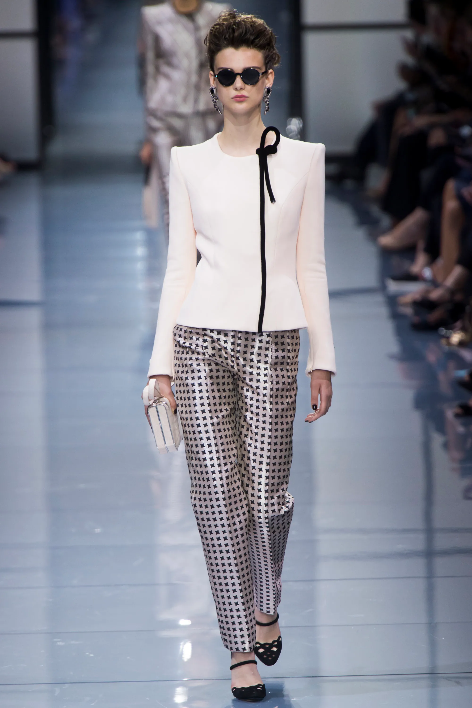 Look 02