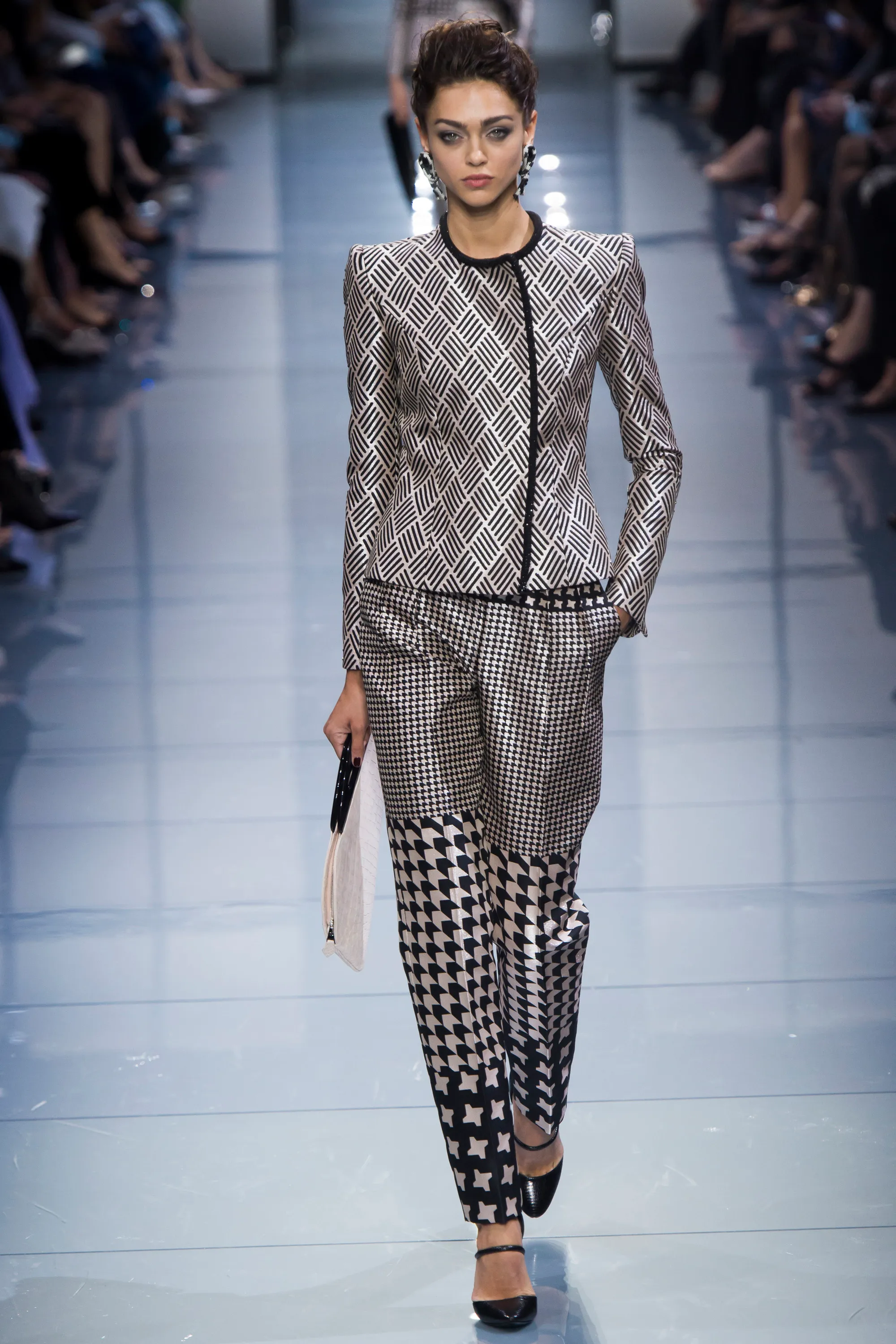 Look 03