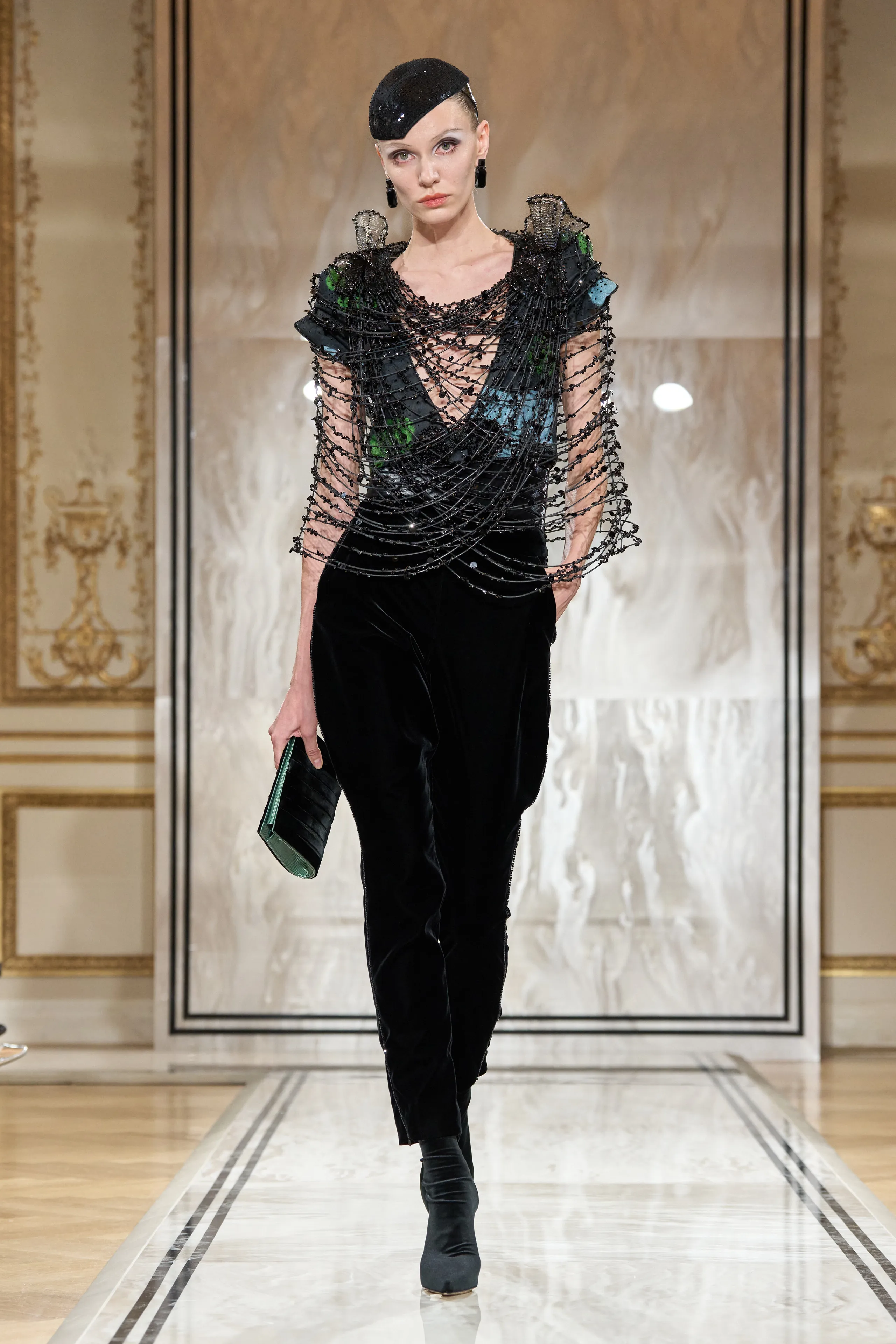 Look 04