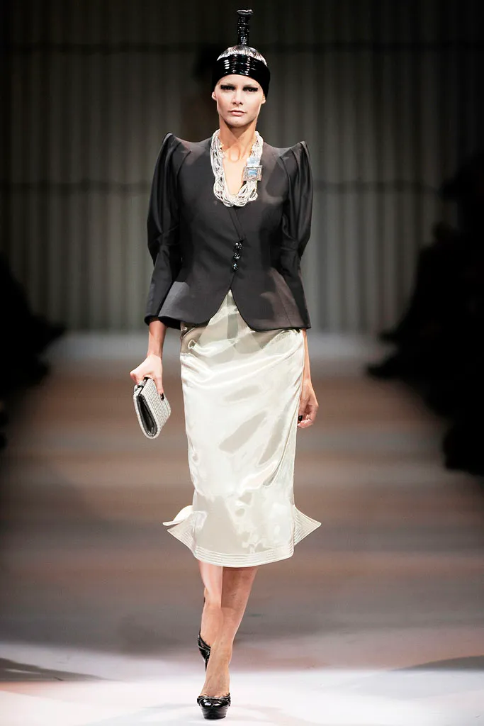 Look 10