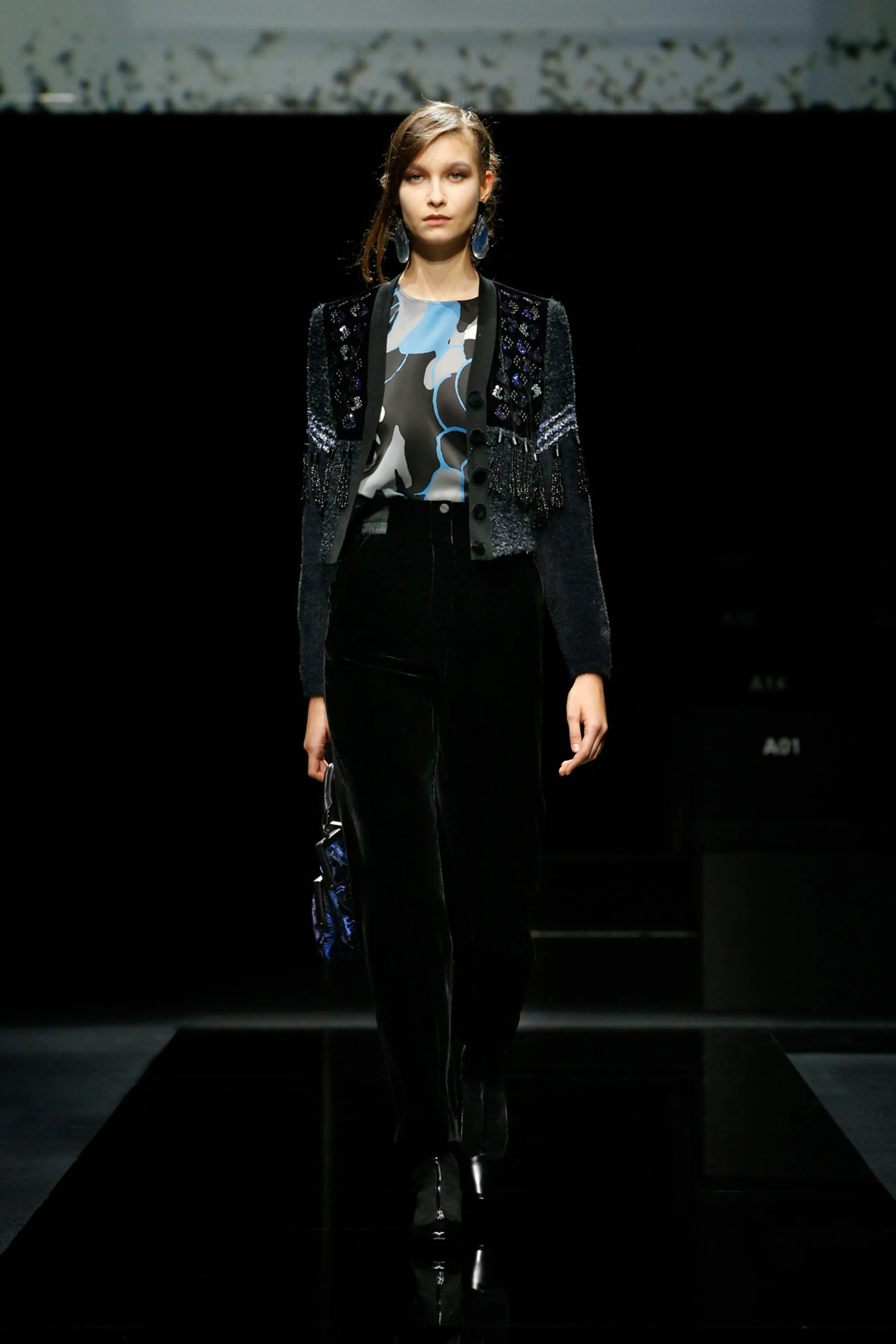 Look 03