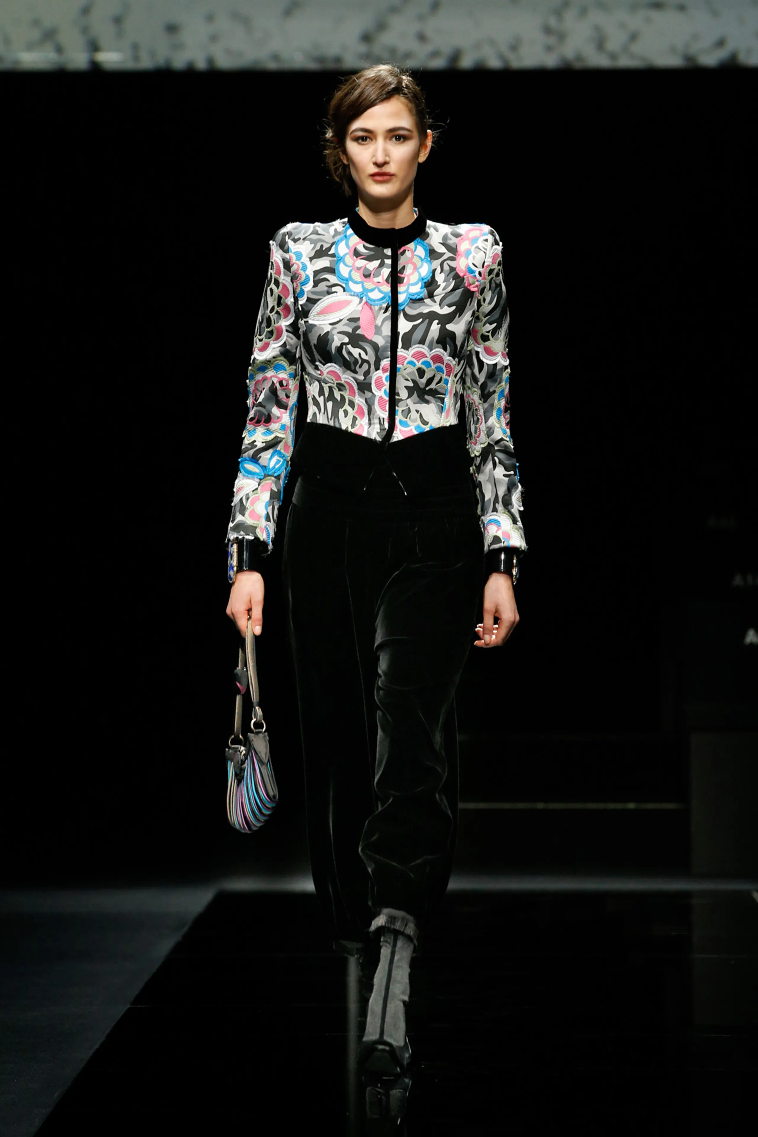 Look 10