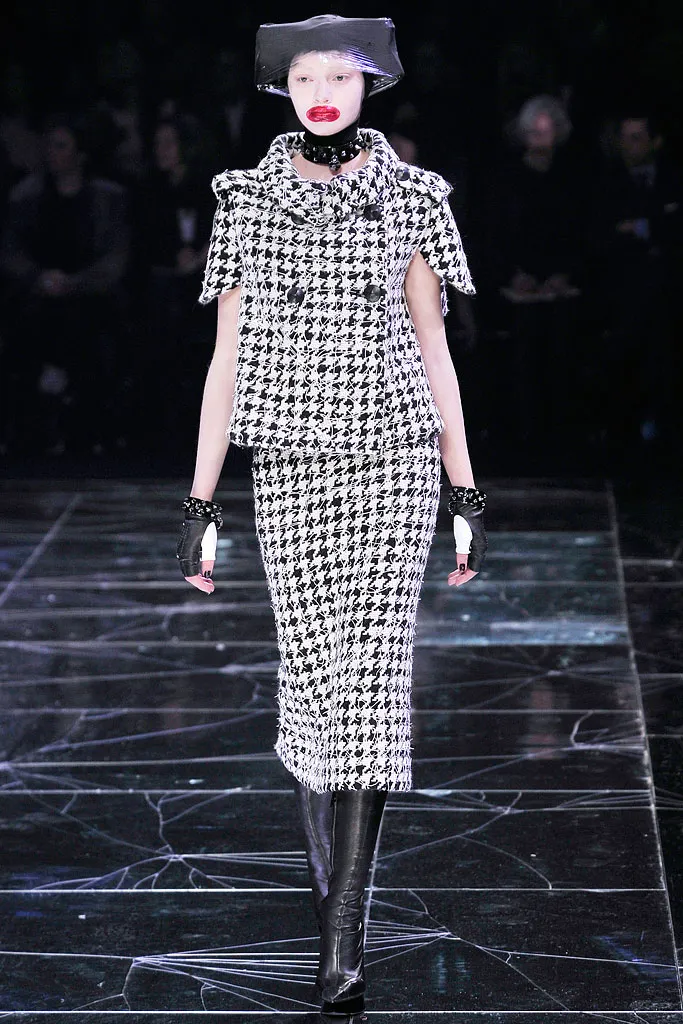 FW2009 Horn of Plenty look 4