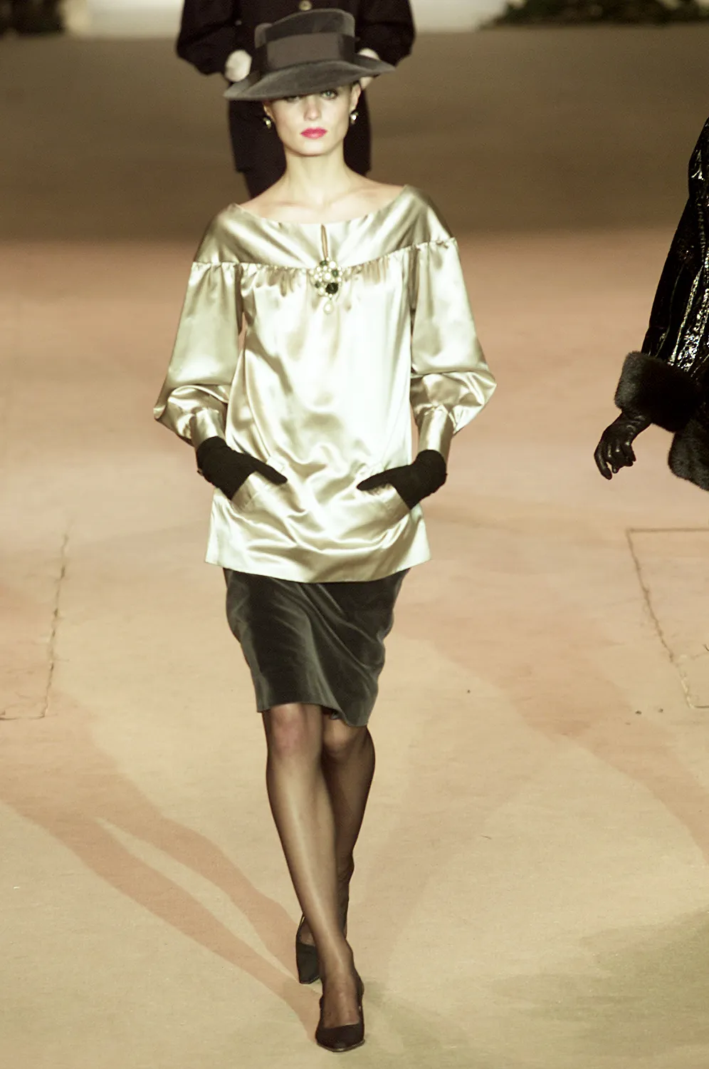 Look 18