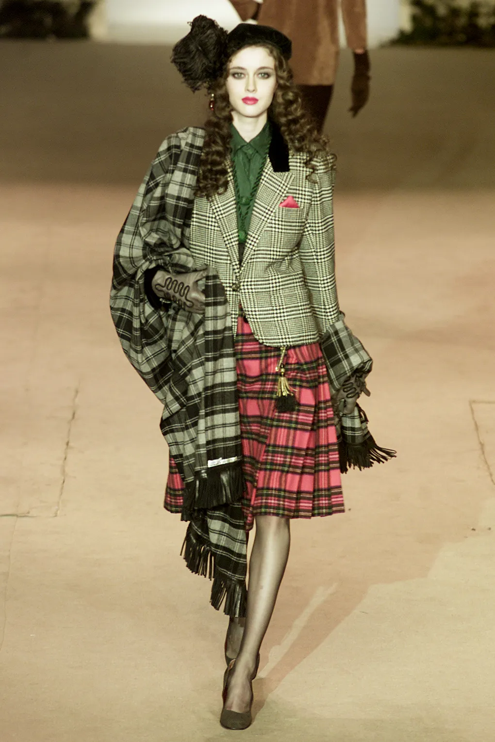 Look 19