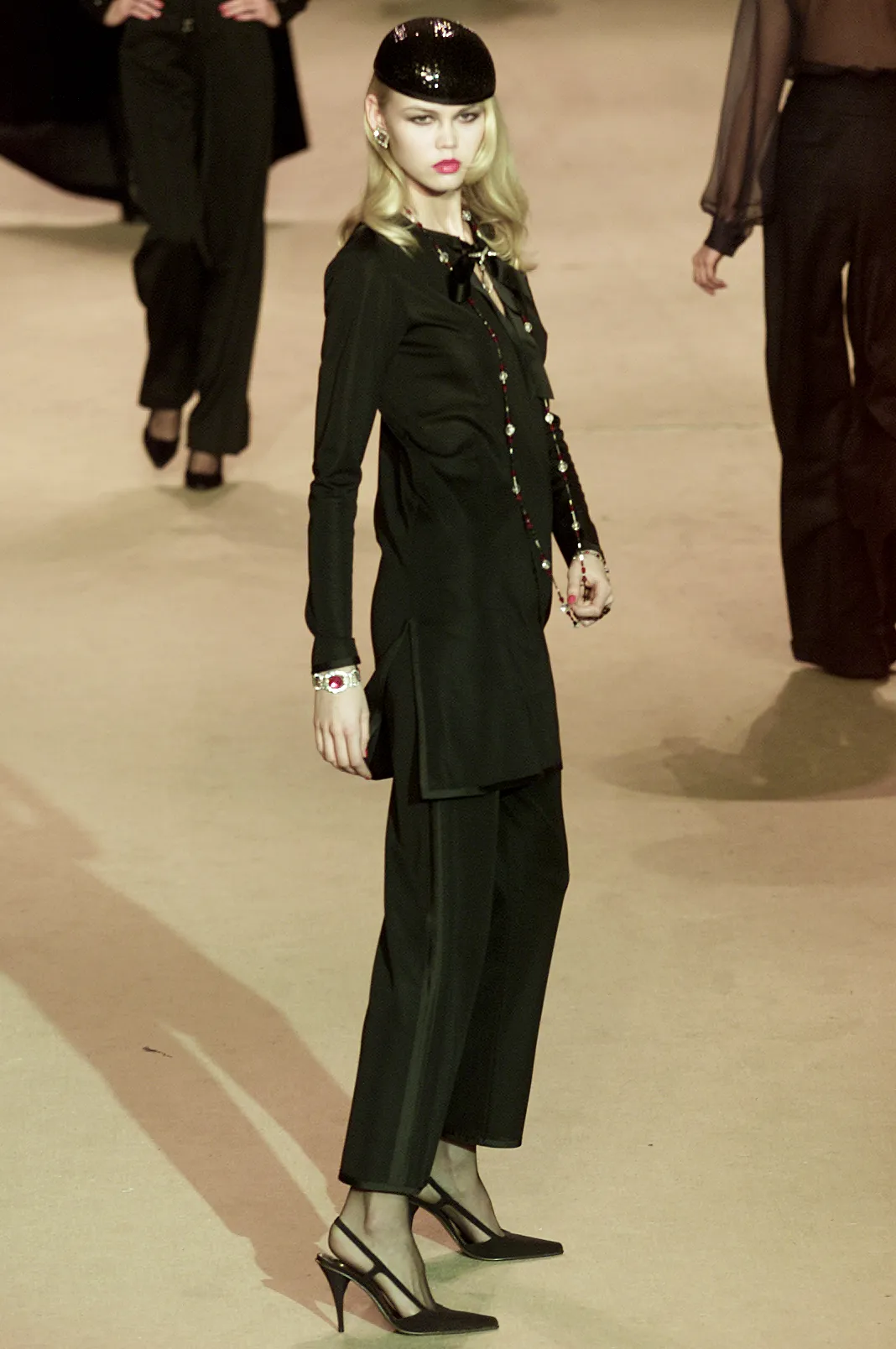 Look 27