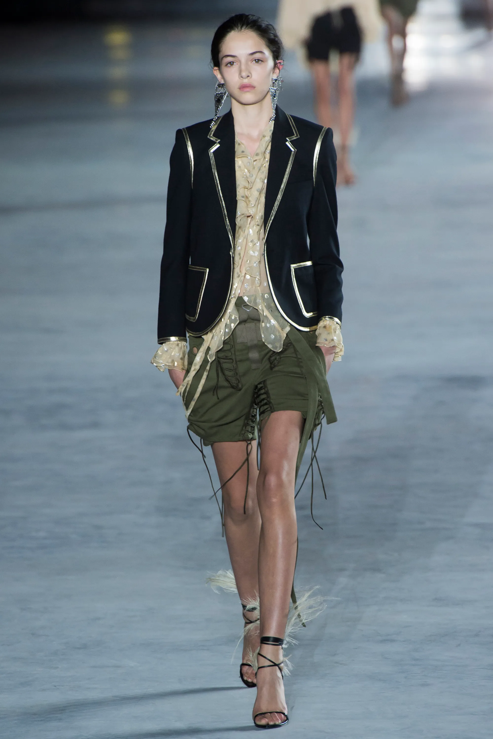 Look 06