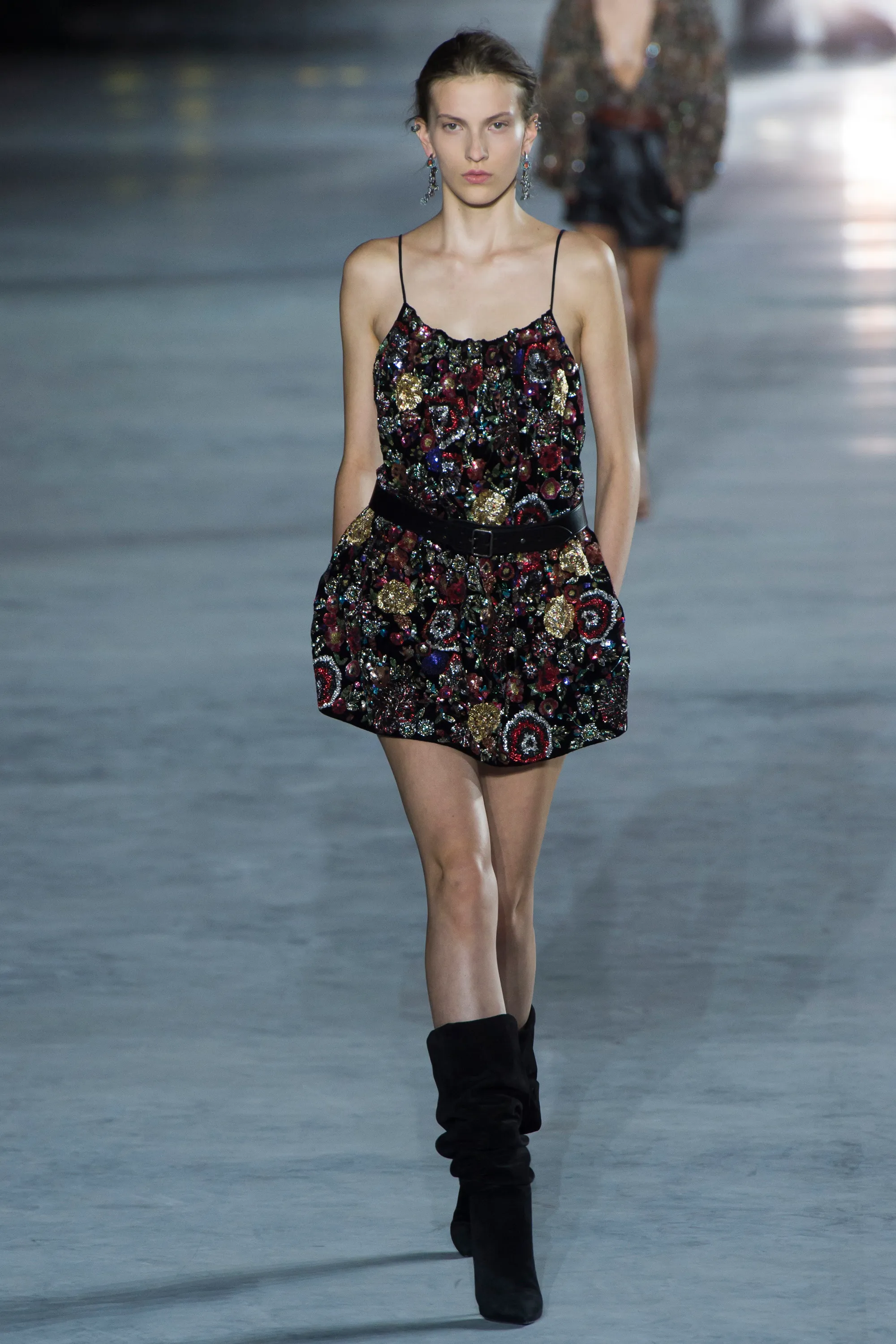 Look 10