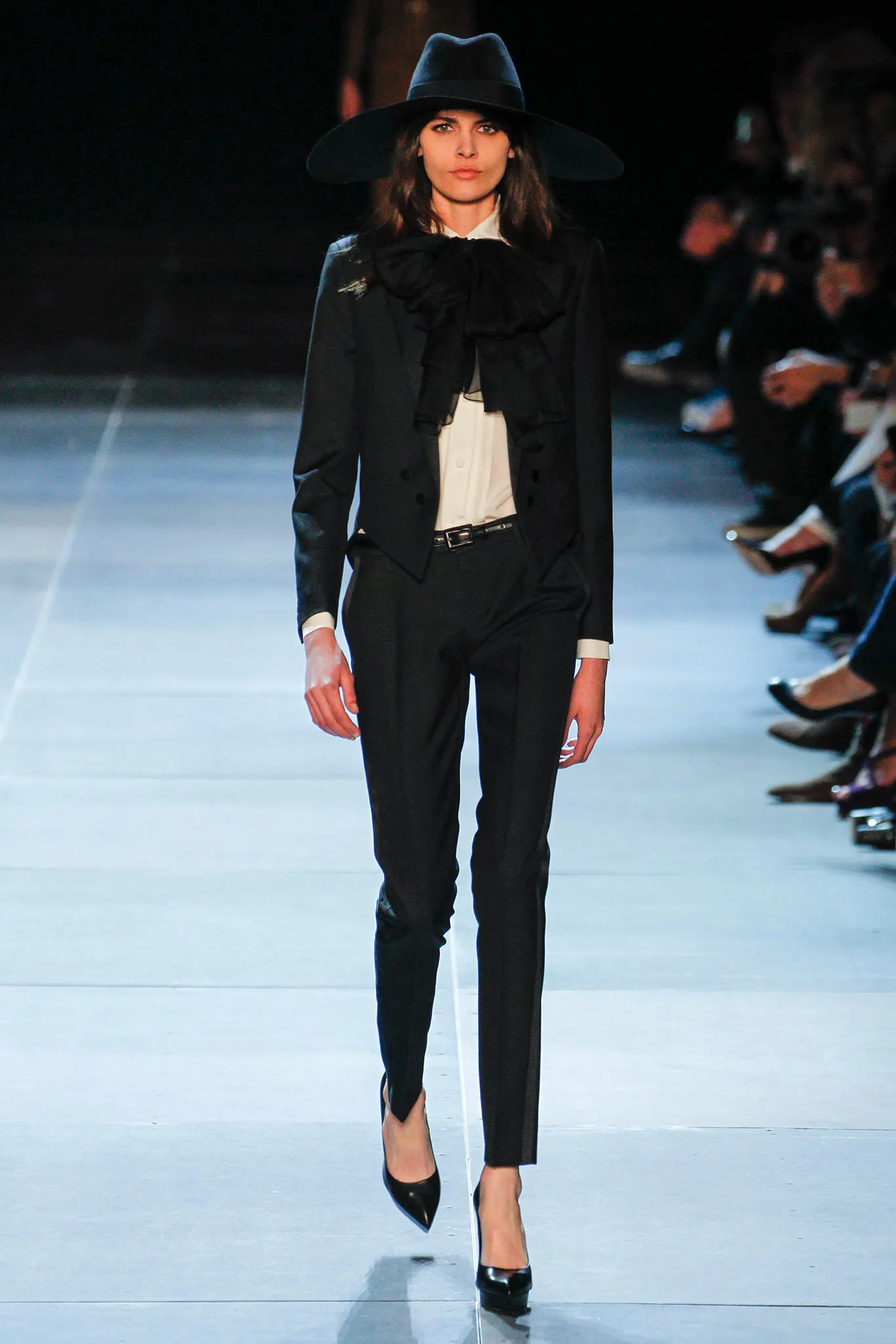 Look 03
