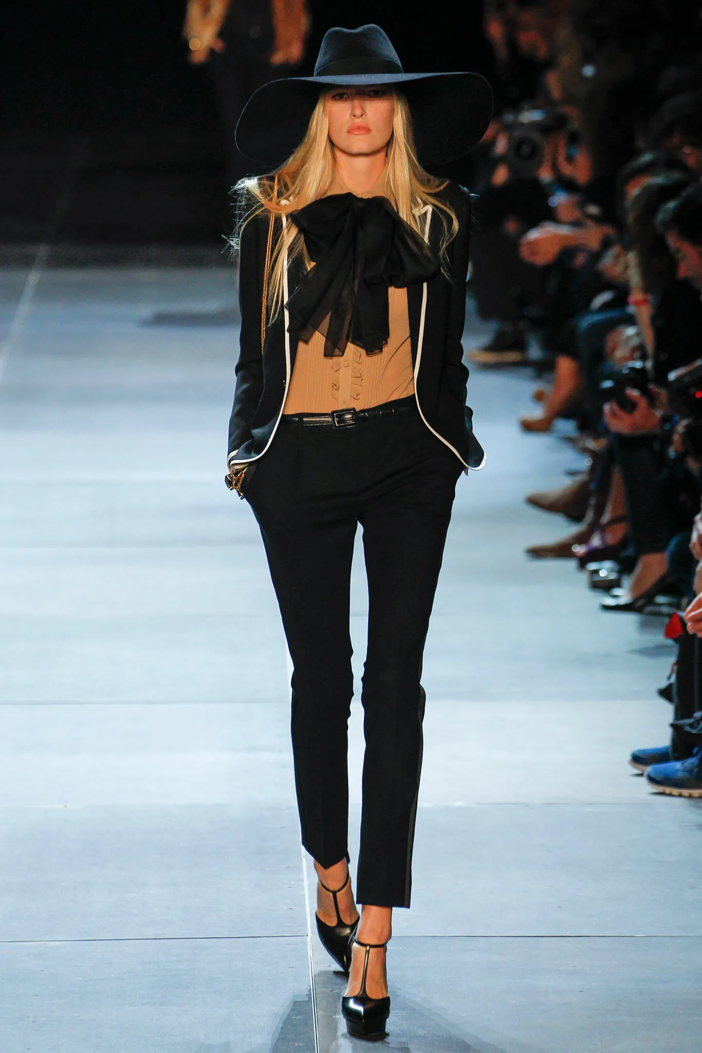 Look 08