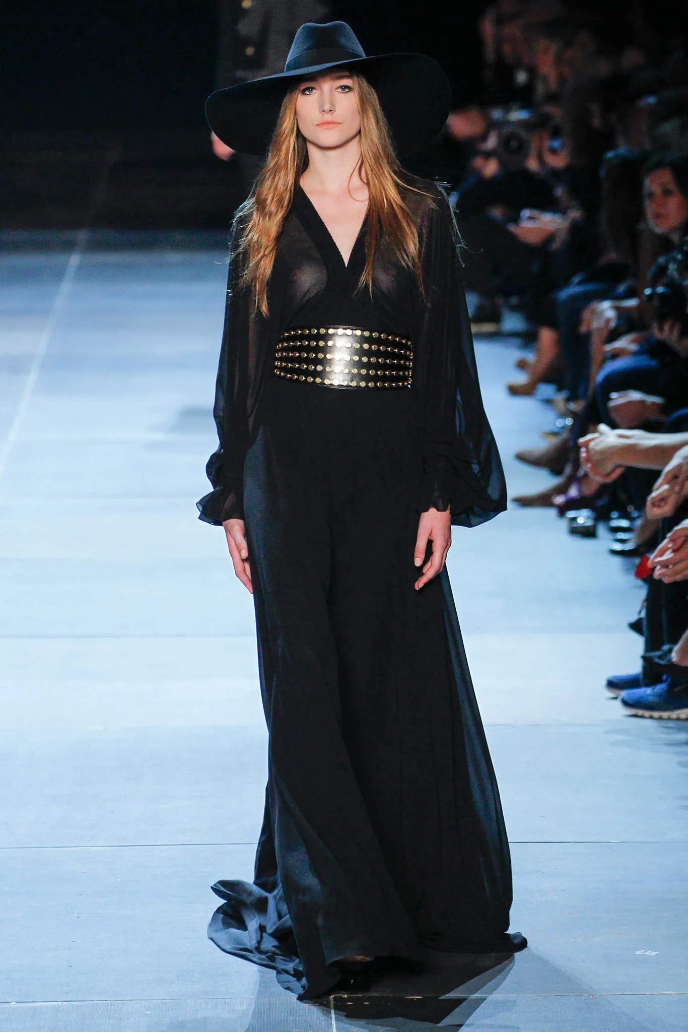 Look 18