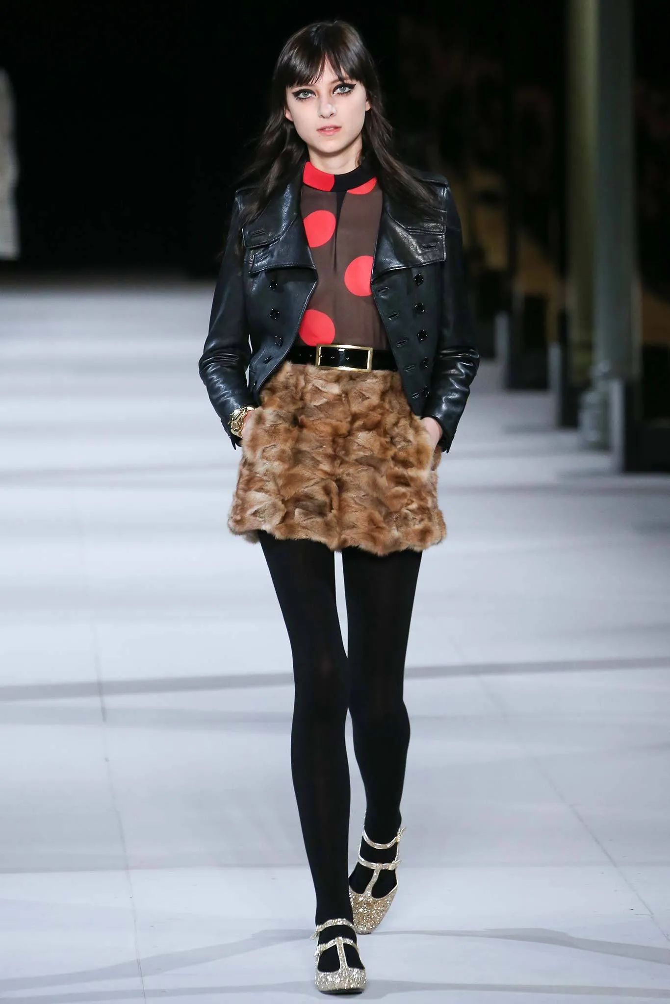 Look 16