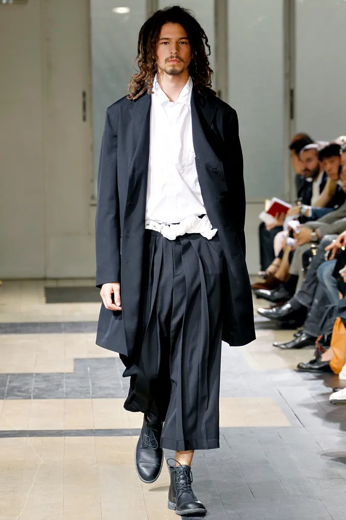 Look 10