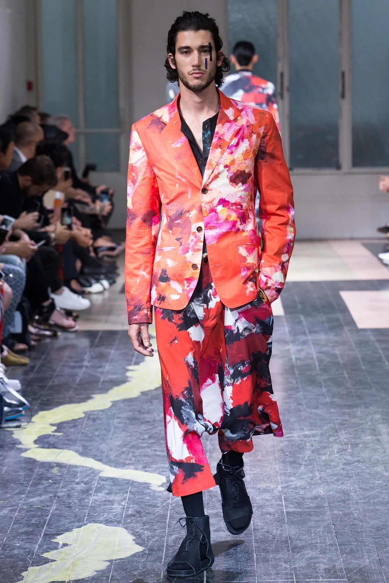 Look 09