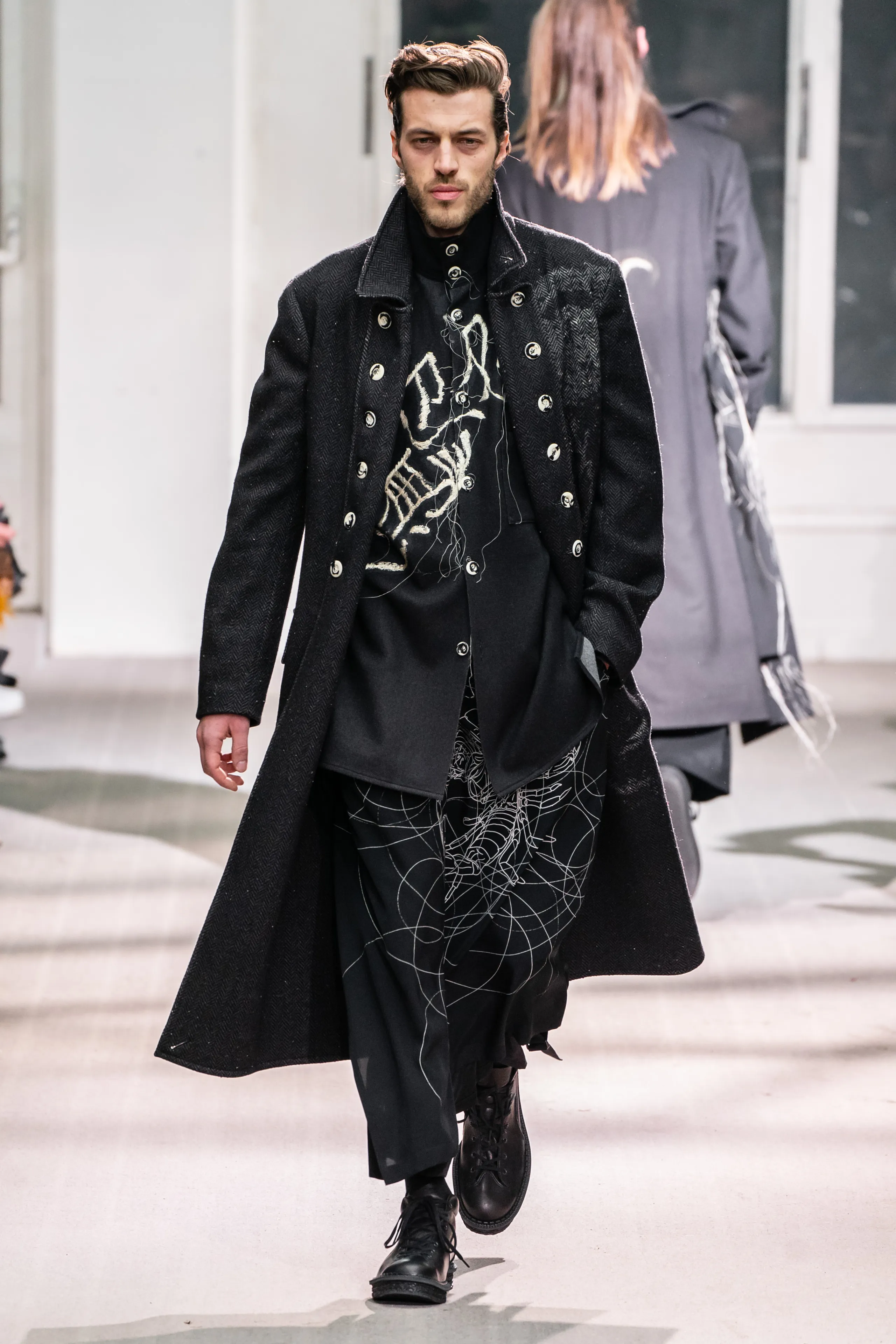 Look 10