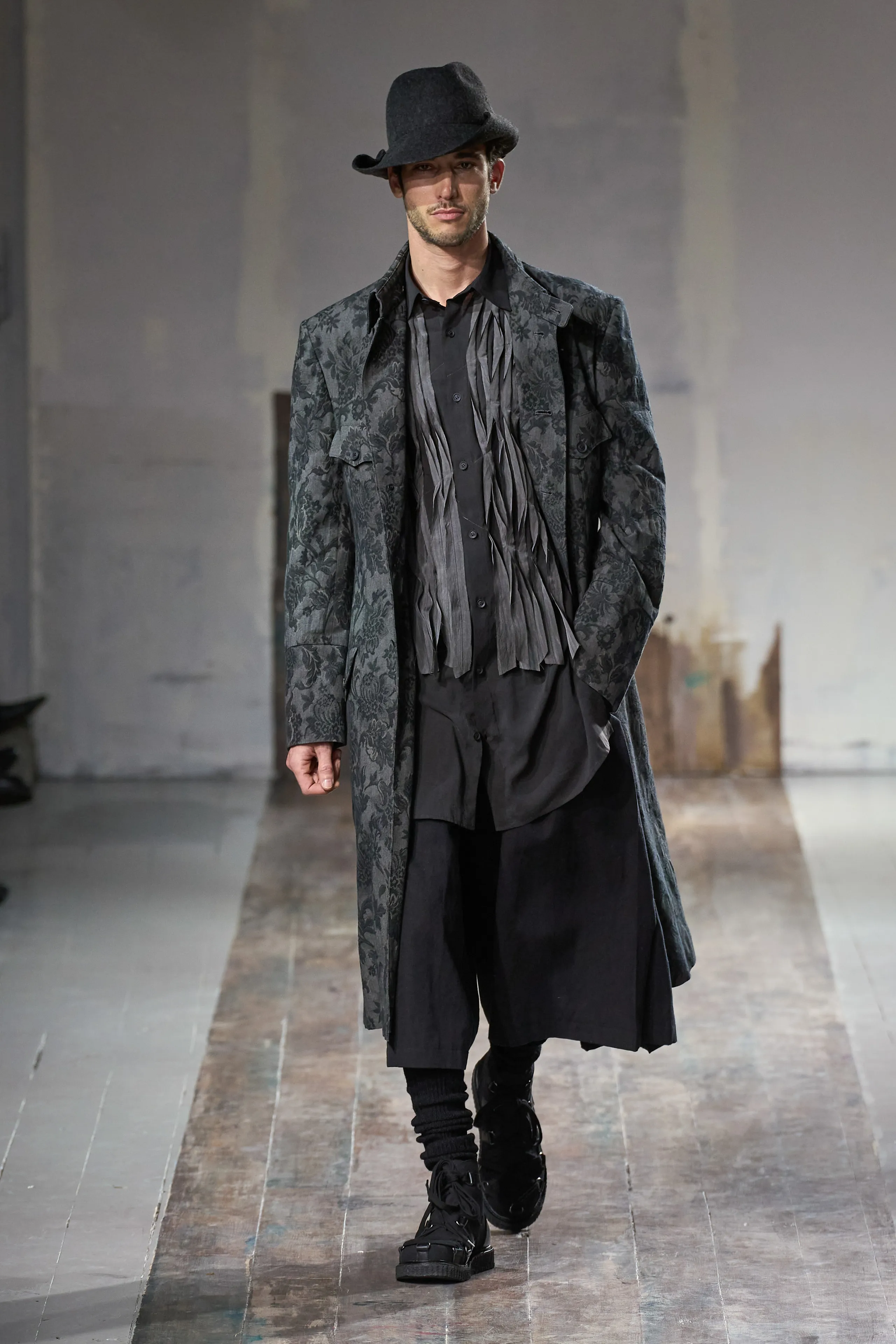 Look 02