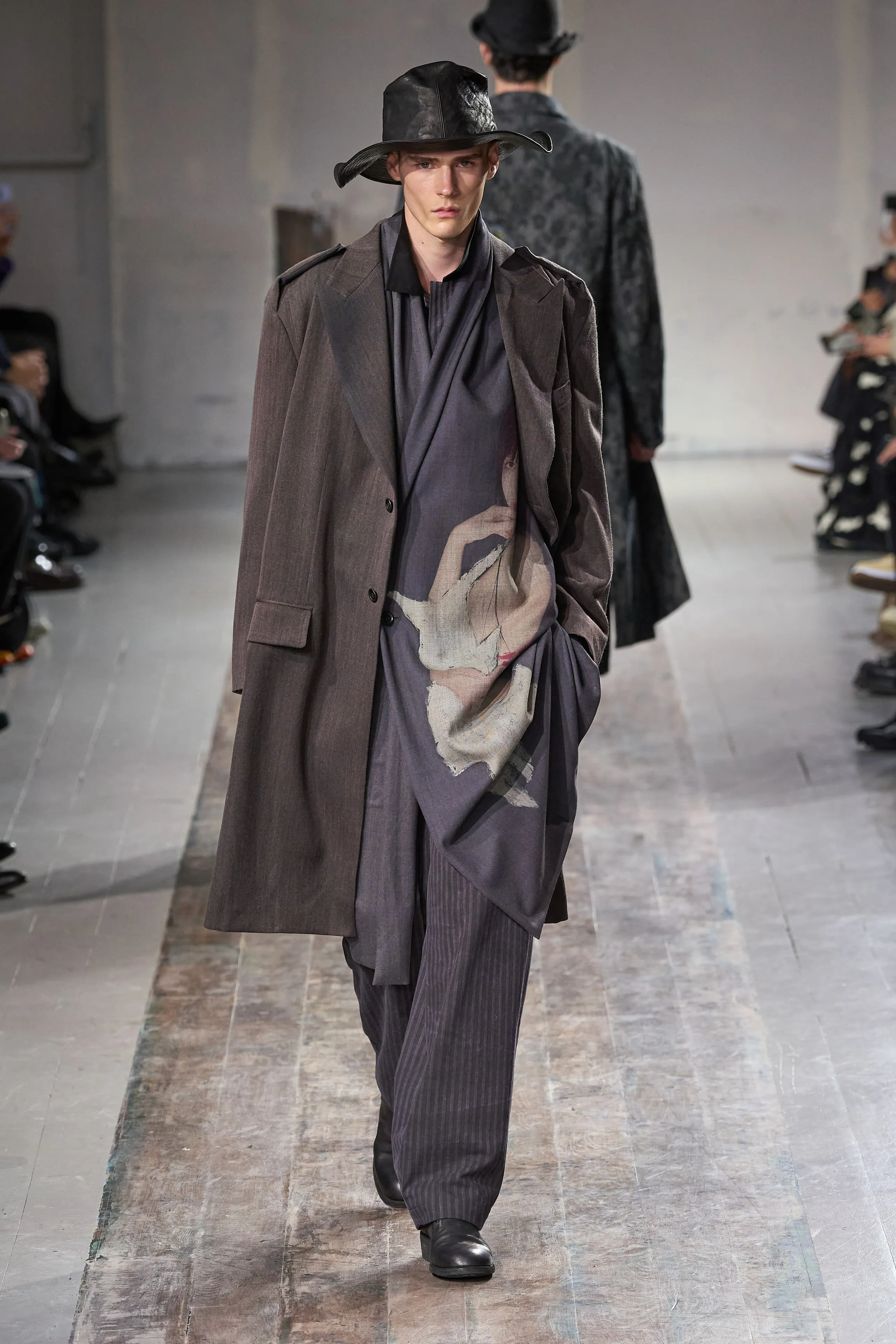 Look 03