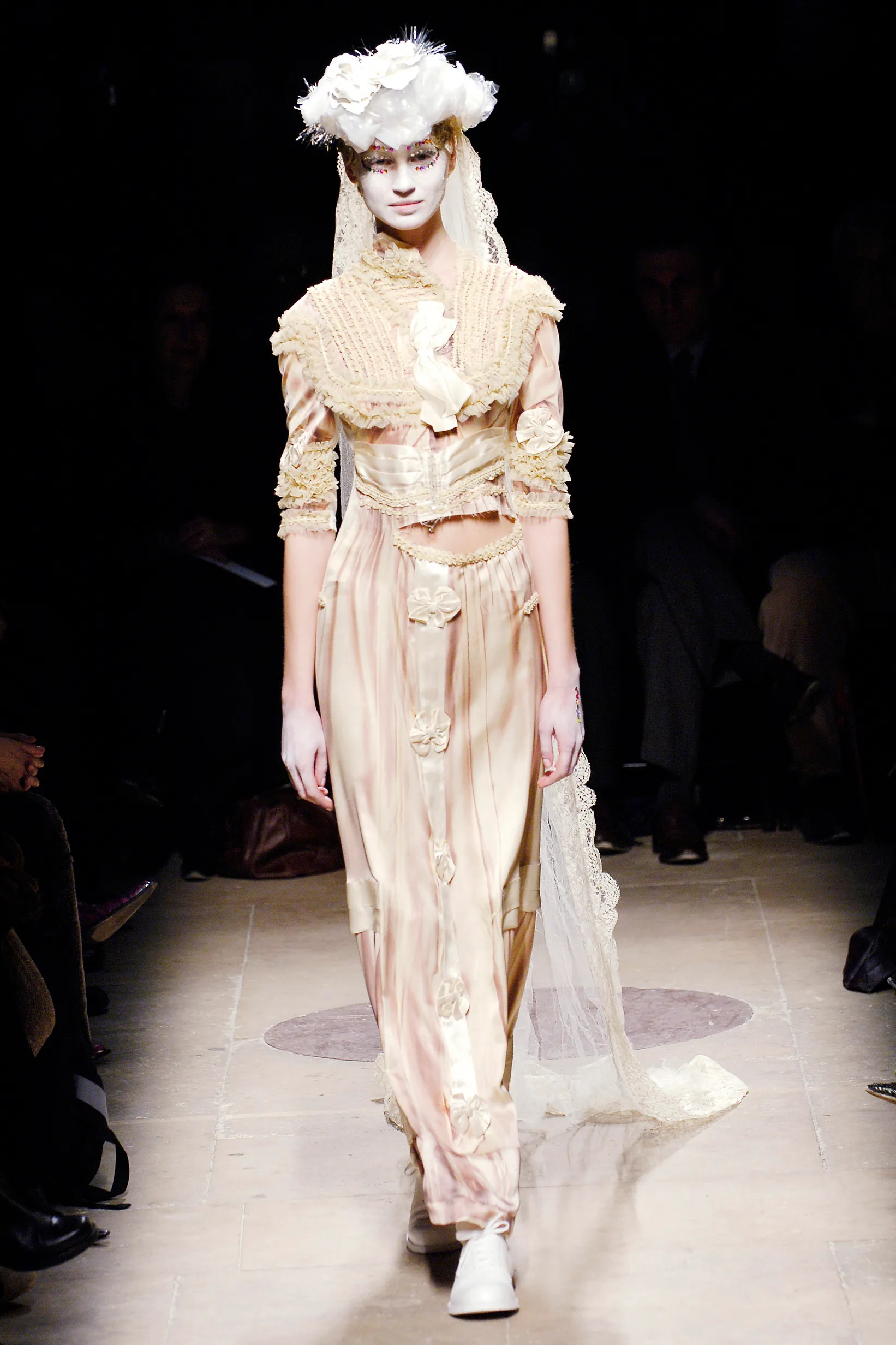 Look 10
