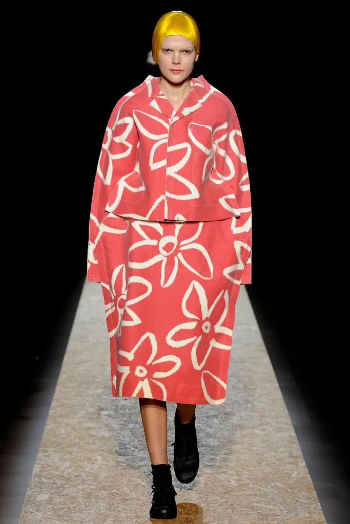 Look 13