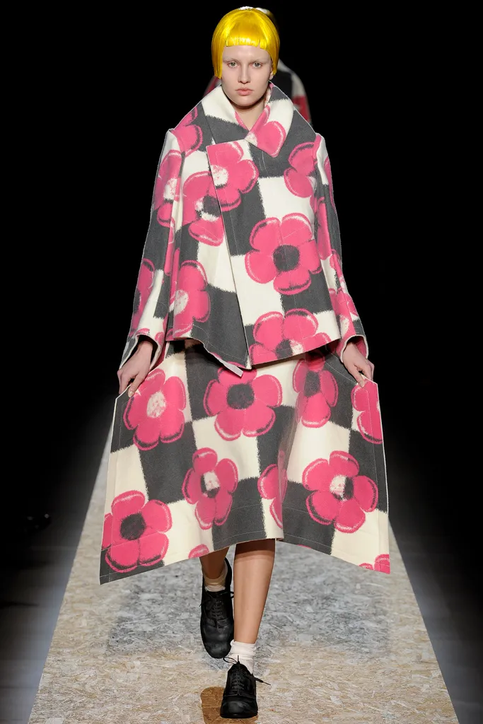 Look 15