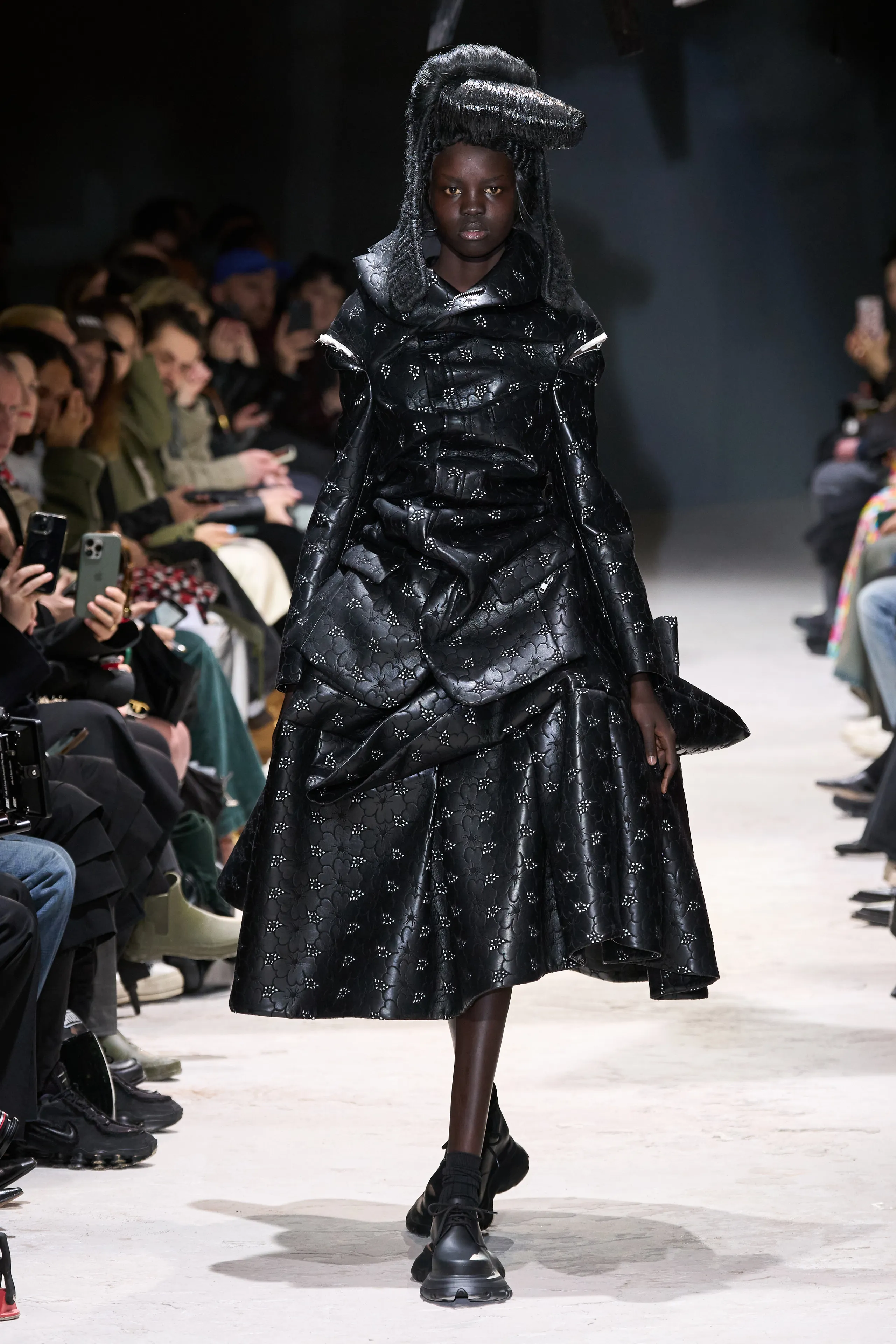 Look 12