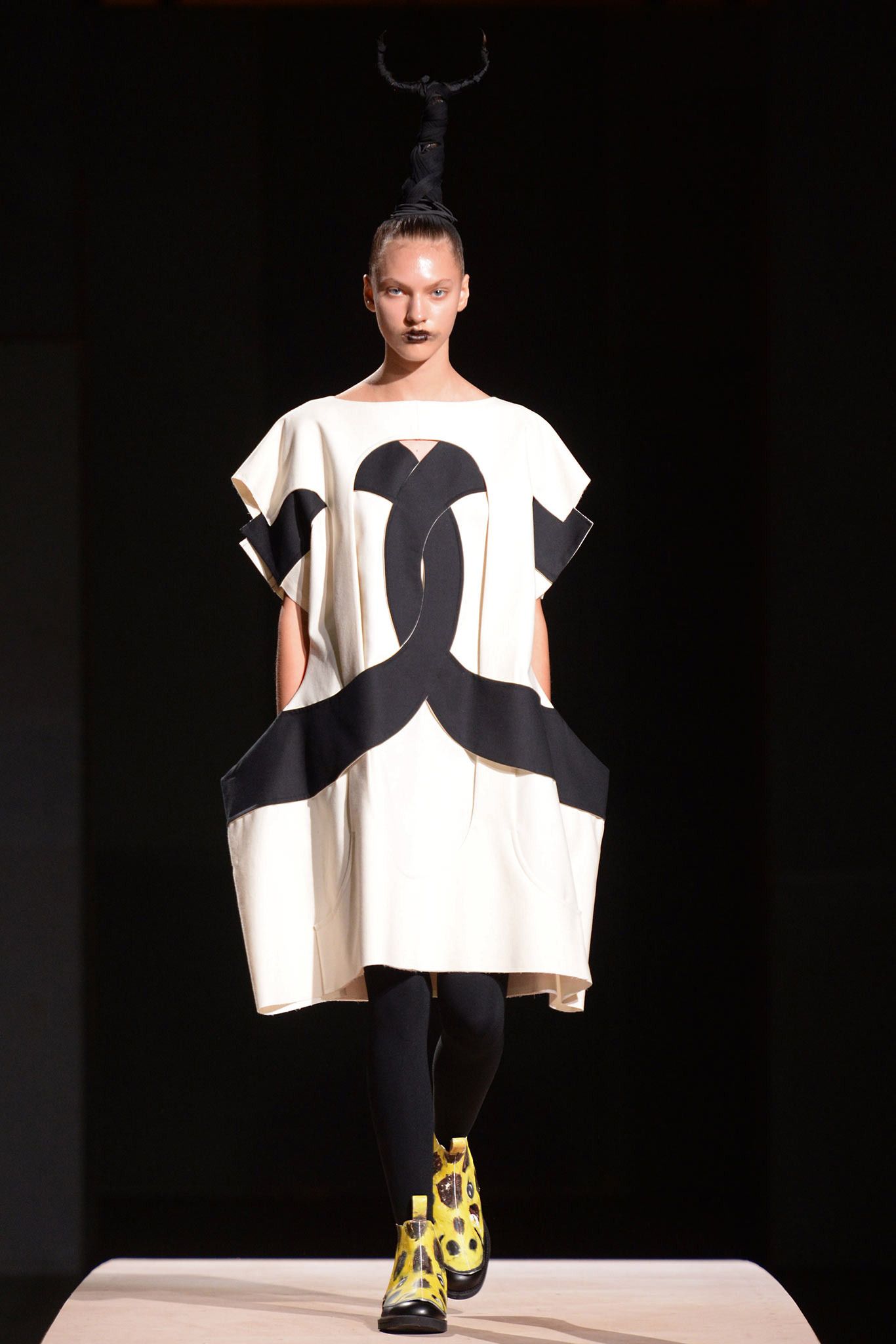 Look 04
