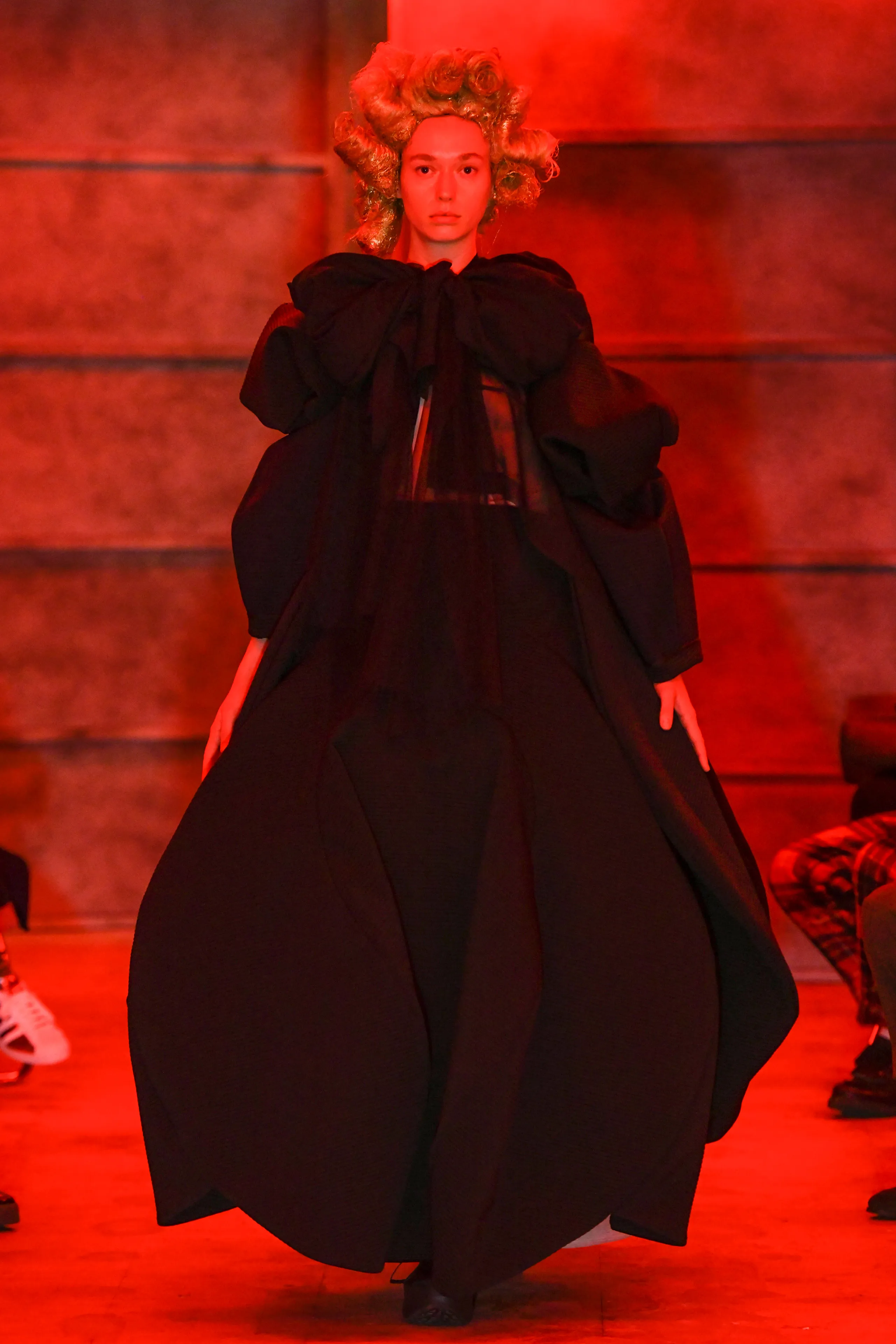 Look 10