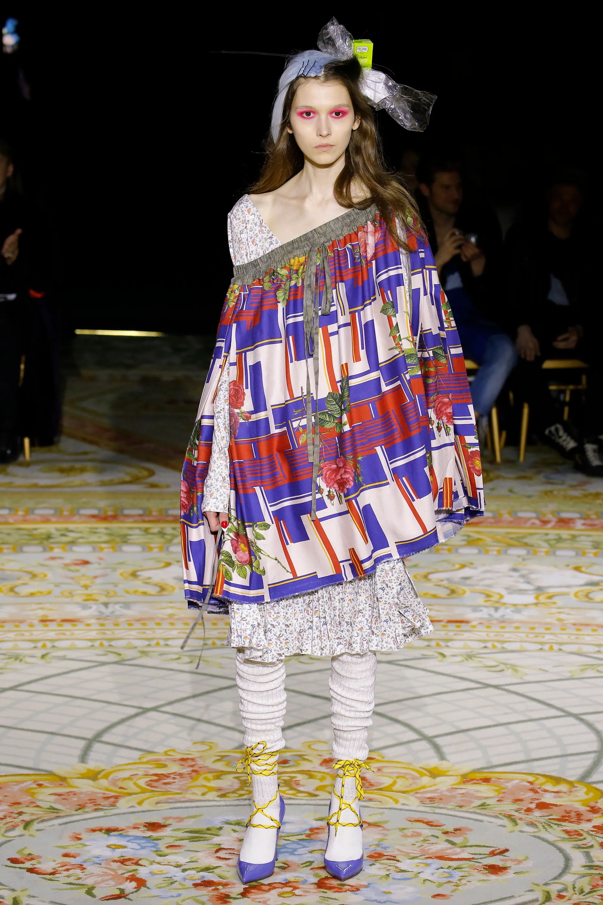 Look 10