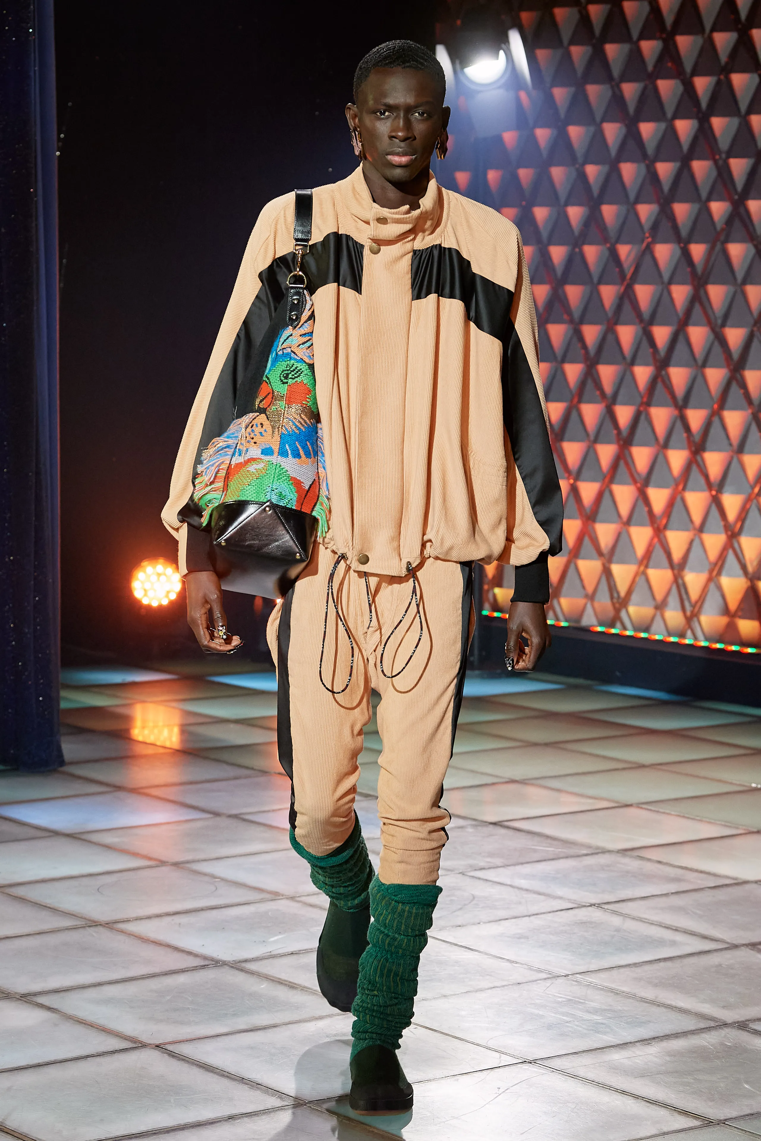 Look 04