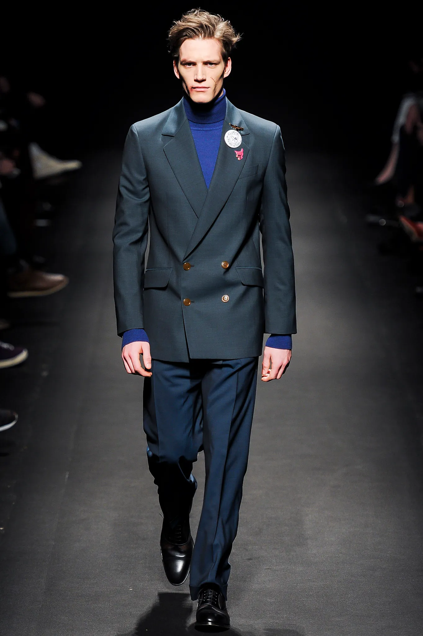 Look 10