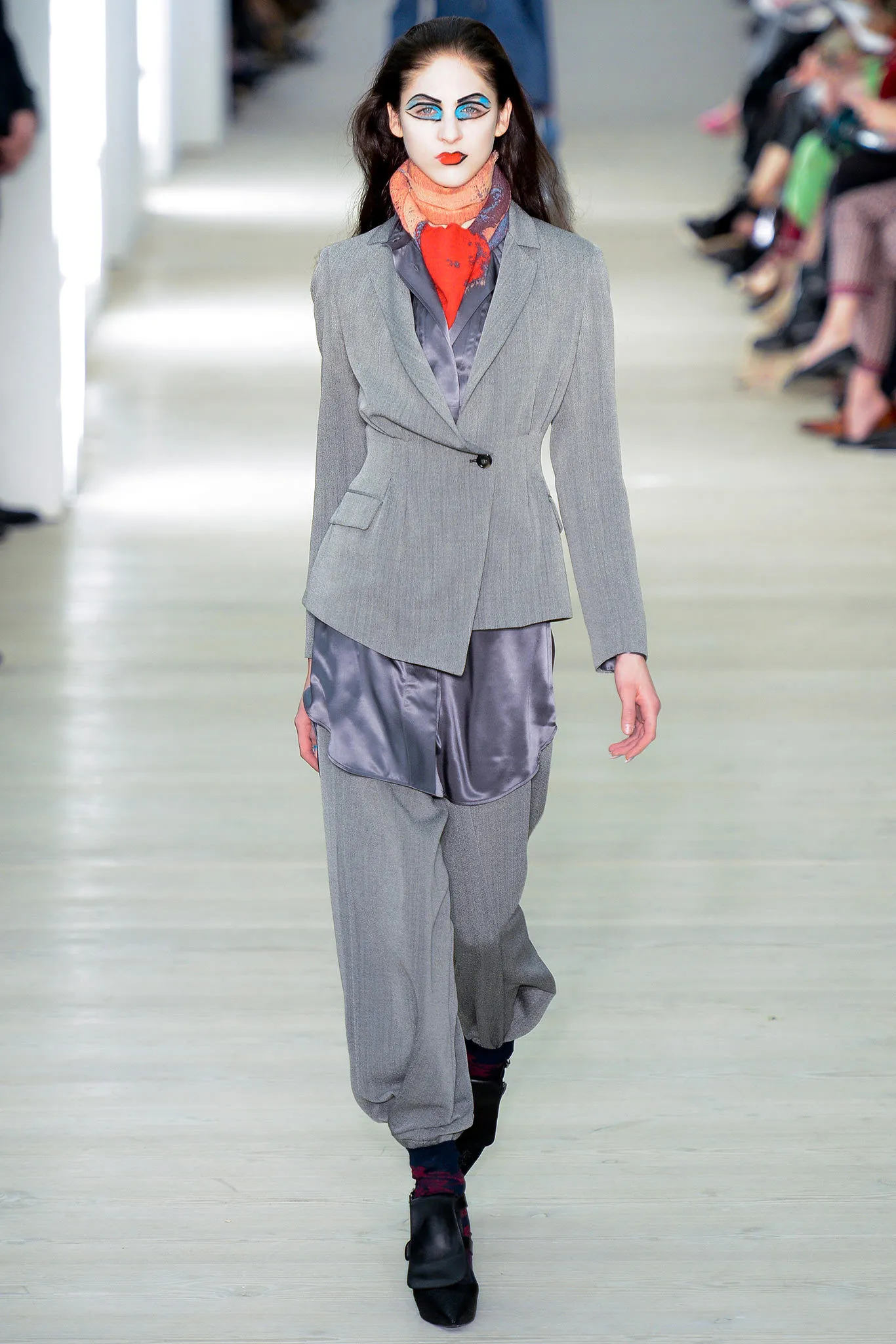 Look 10