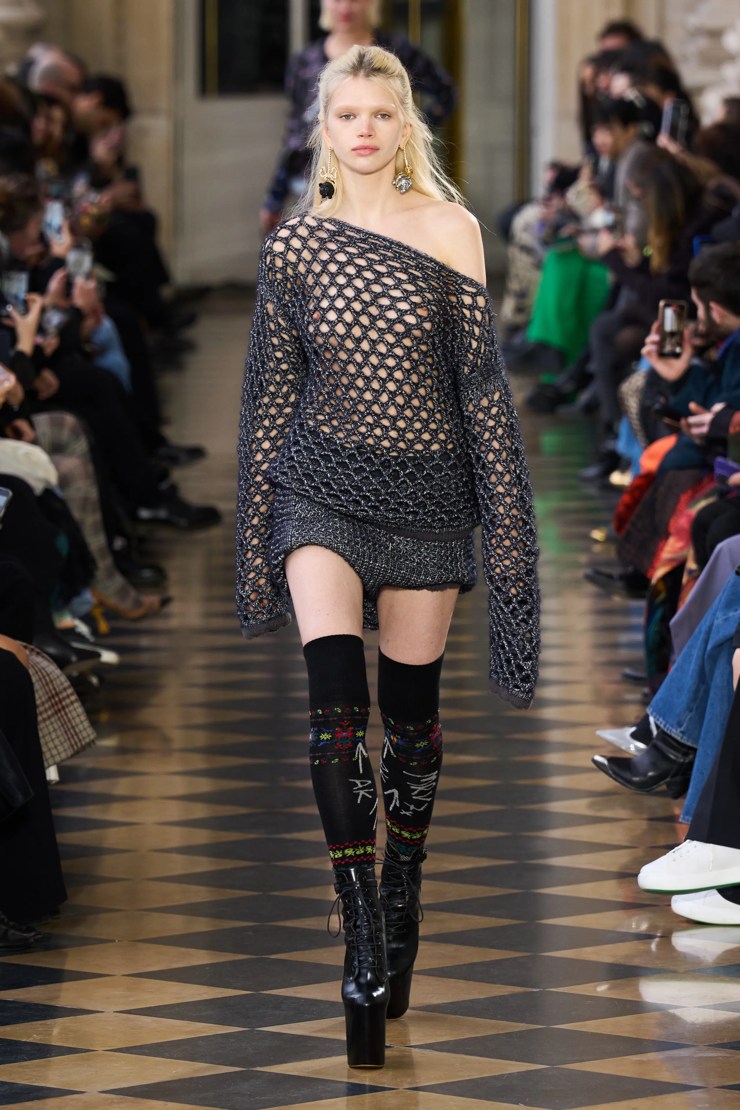 Look 02