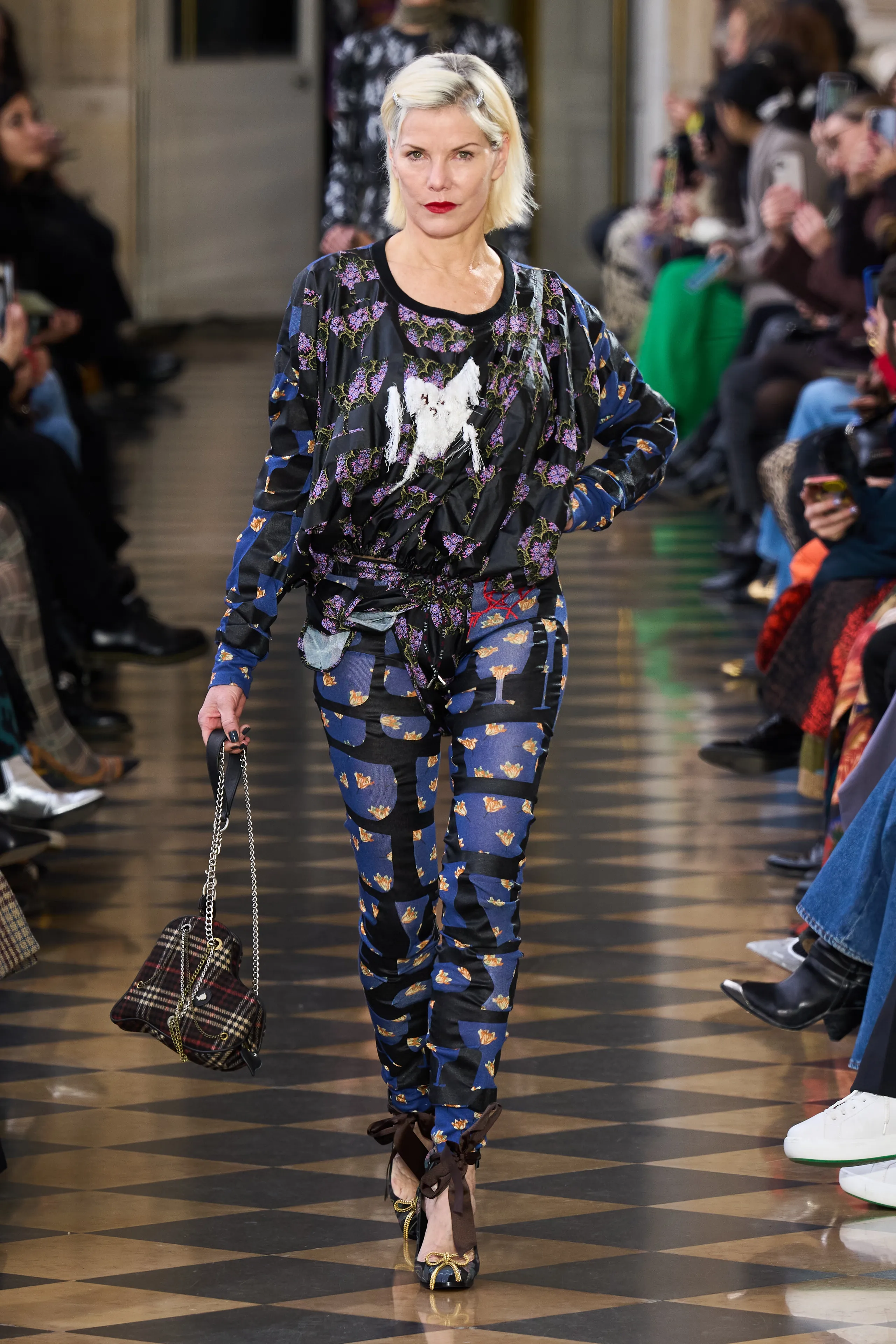 Look 03