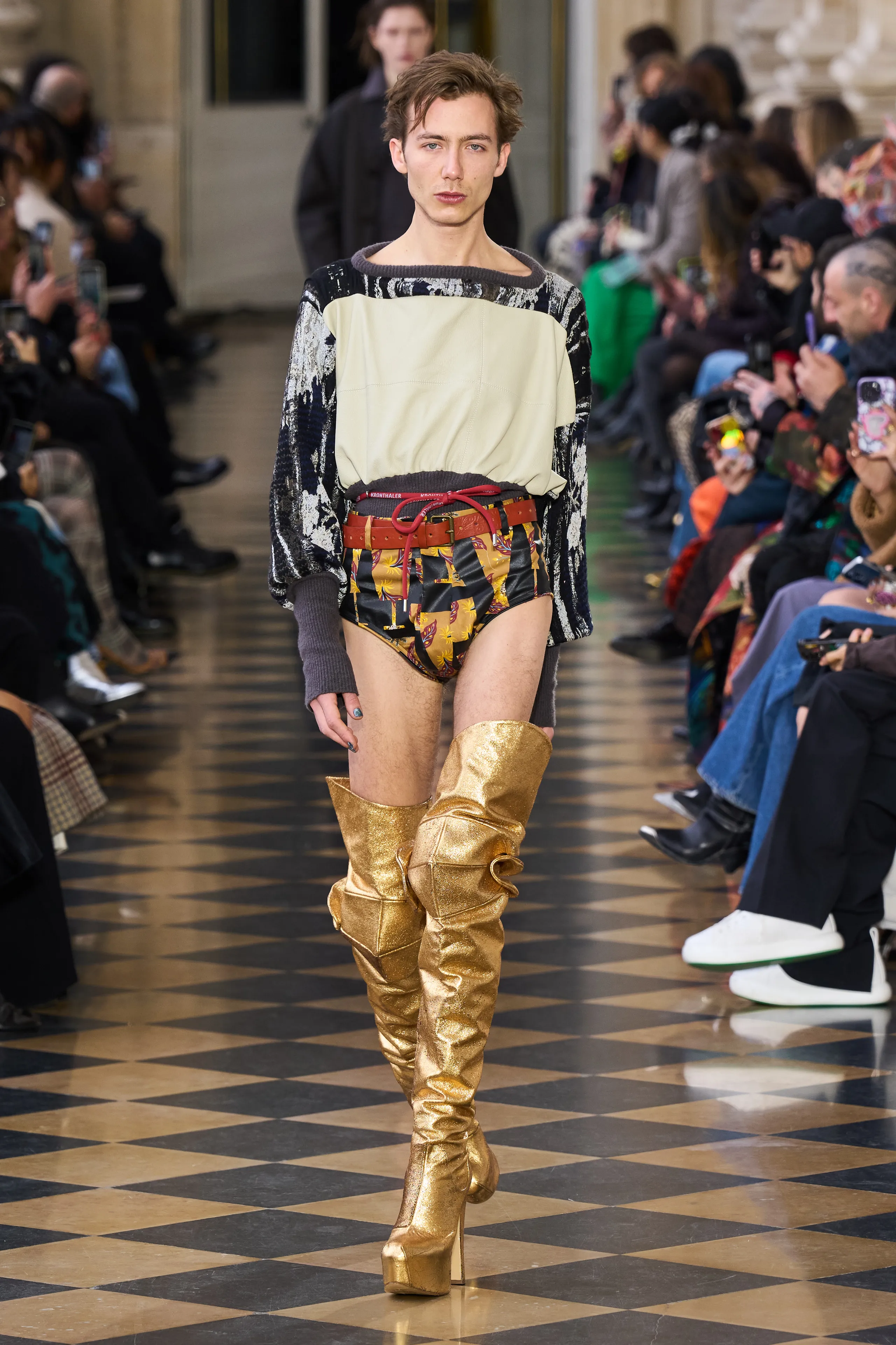 Look 06