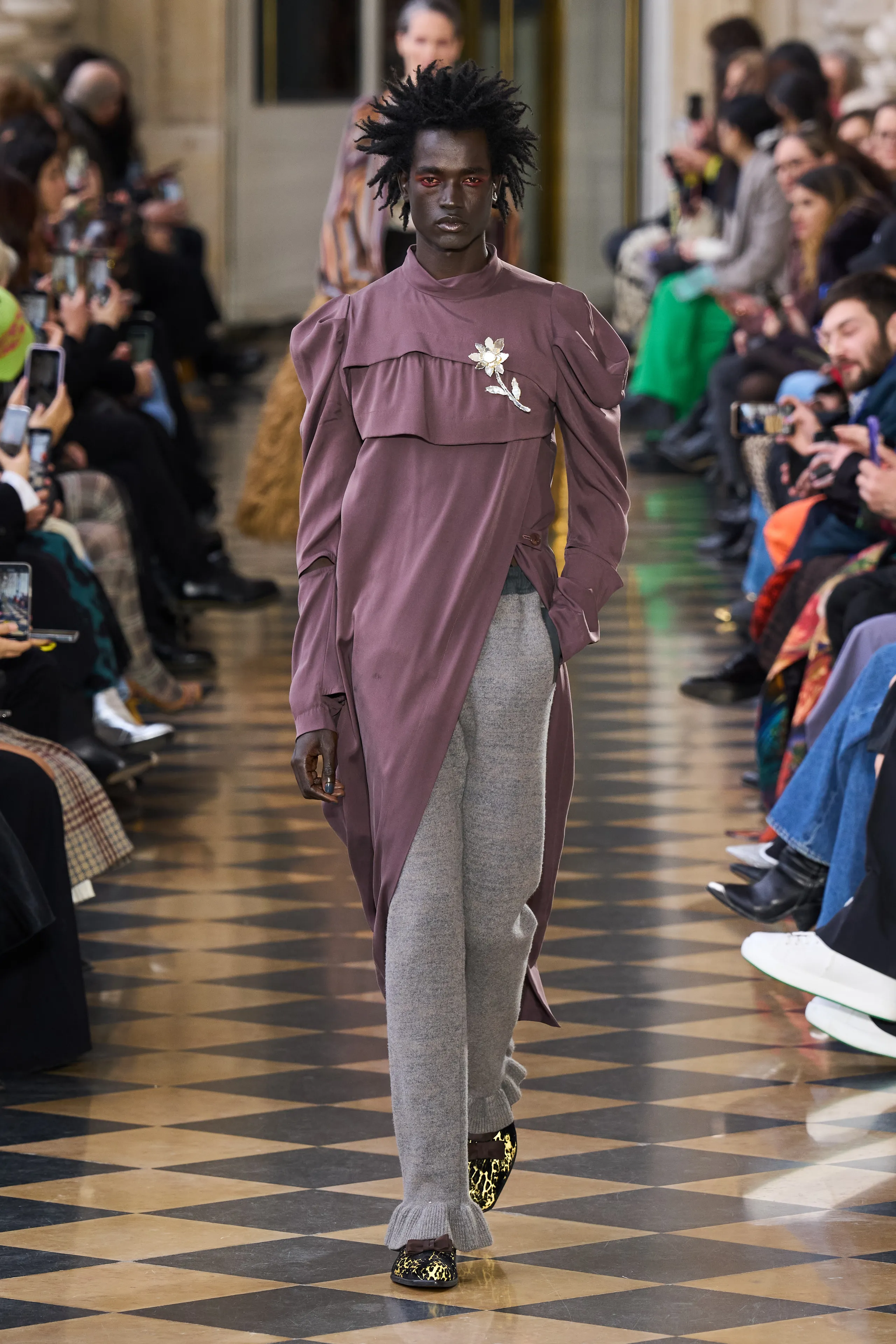 Look 10