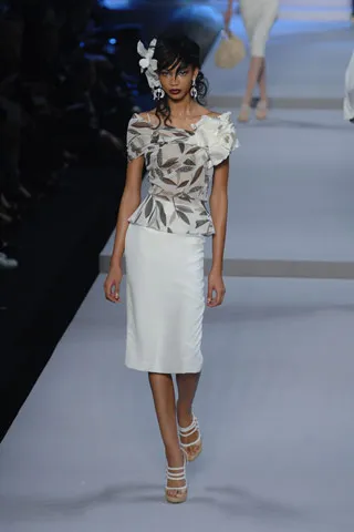 Look 10