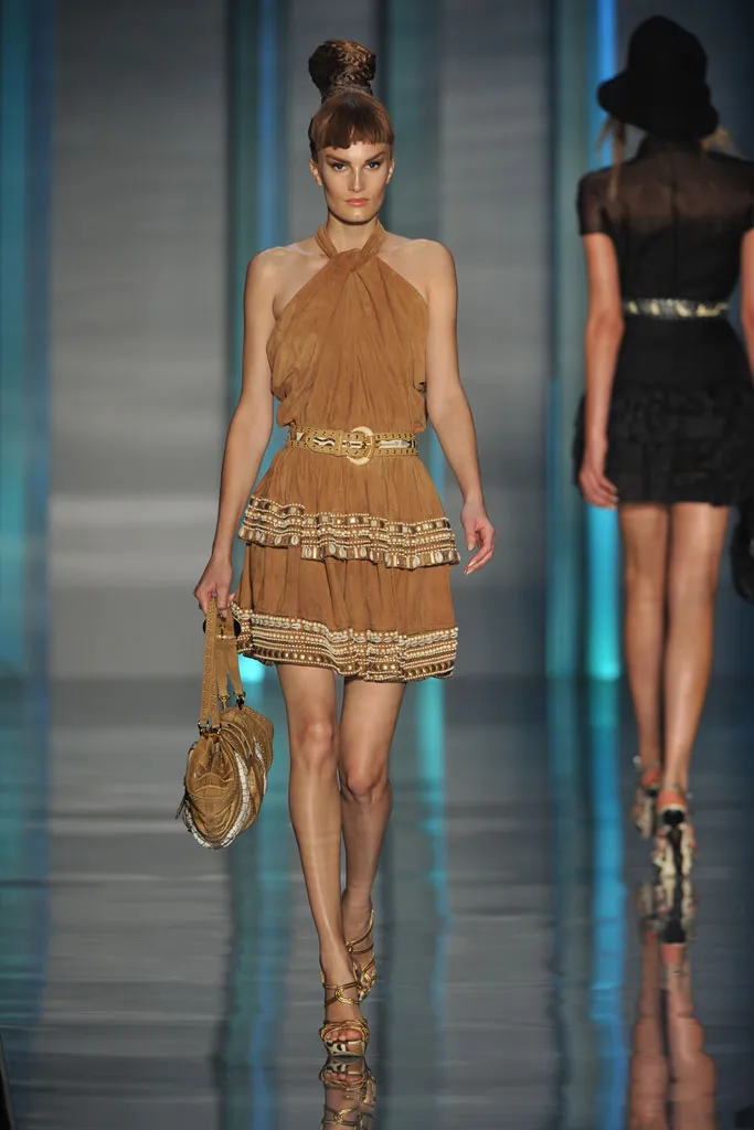 Look 10