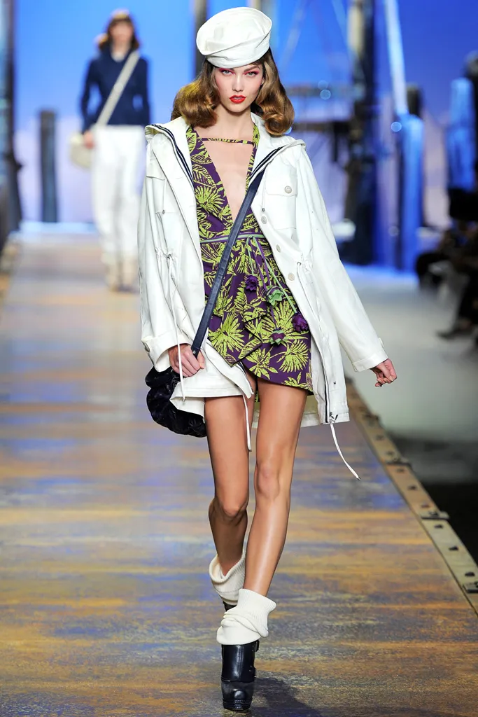 Look 01