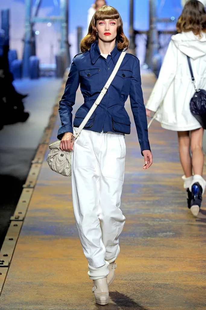 Look 02